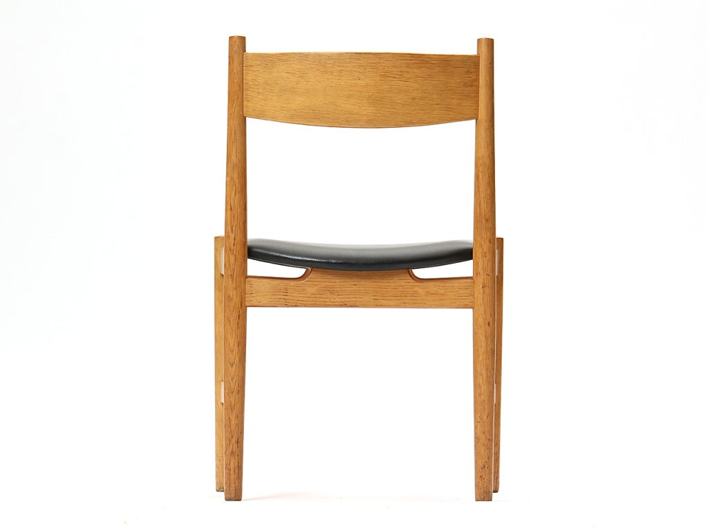 Mid-20th Century Set of Eight Oak Dining Chairs by Hans J. Wegner