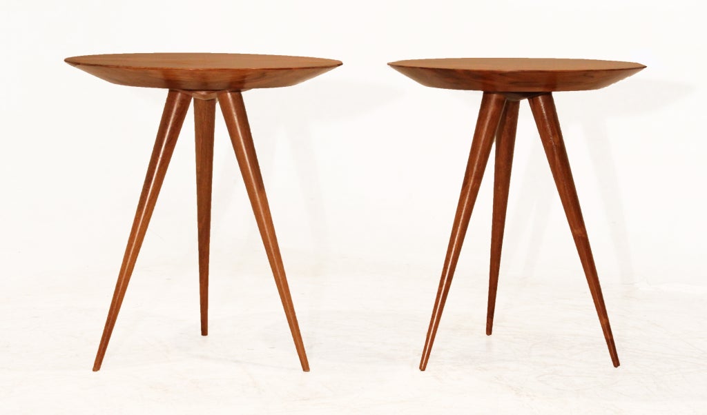 One "Pé-Palito" side table or lamp table made of farm grown Brazilian teak by Tunico T. The Portuguese name roughly translates into "toothpick leg." The legs are made of two different solid woods, although they are very close in
