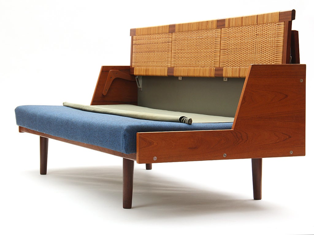 Scandinavian Modern Sofa Daybed by Hans J. Wegner