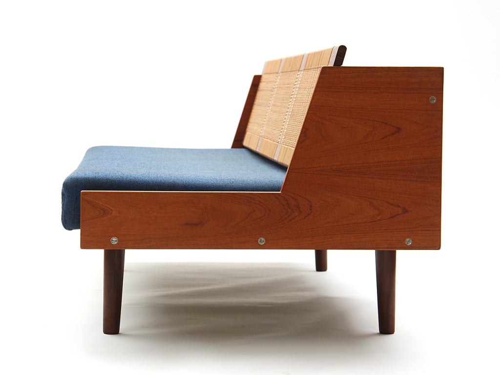 Sofa Daybed by Hans J. Wegner In Good Condition In Sagaponack, NY
