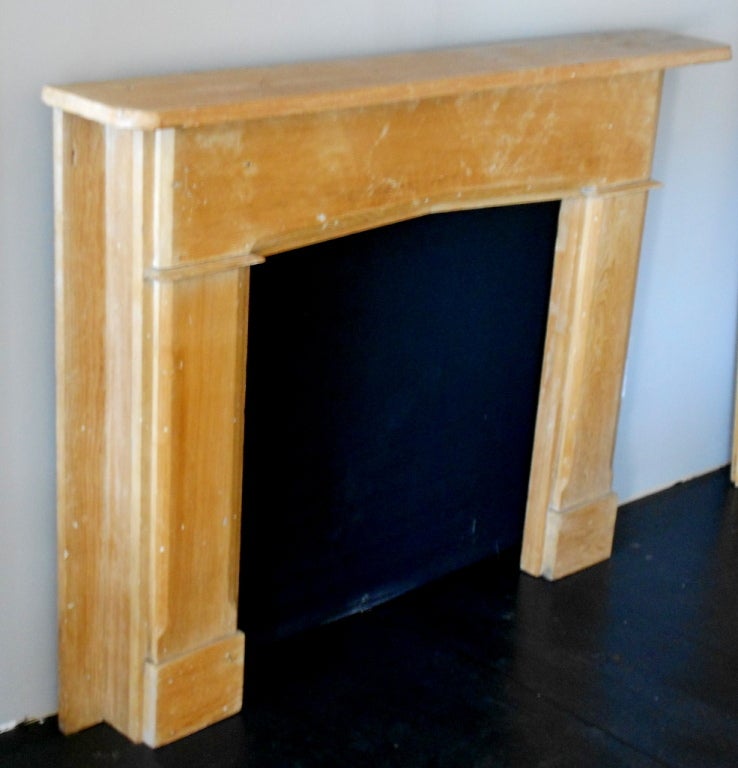 19th century Shaker-like Fireplace Mantle and Surround In Good Condition In Madison, WI