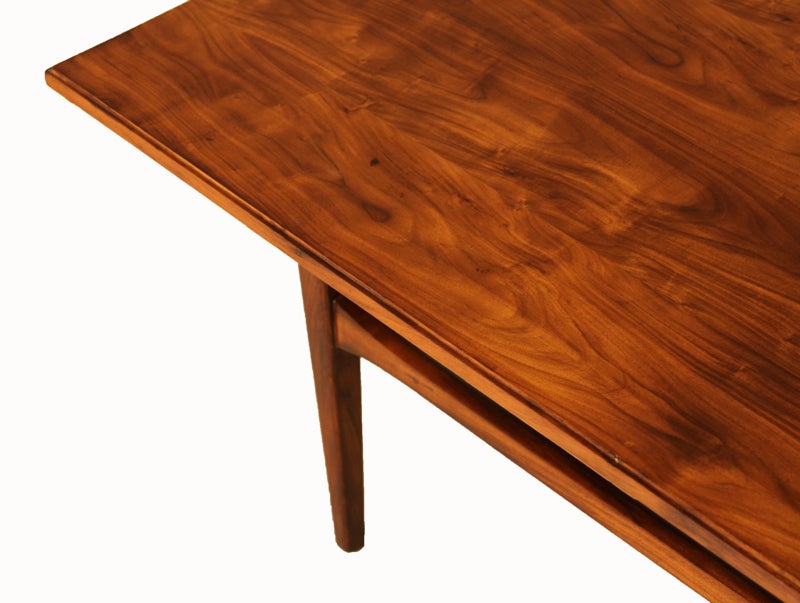 Mid-Century Brazilian Caviuna Coffee Table with Hand-Carved Tapered Legs For Sale 2