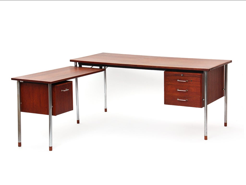 Teak and Steel Desk by Larsen and Madsen In Good Condition For Sale In Sagaponack, NY