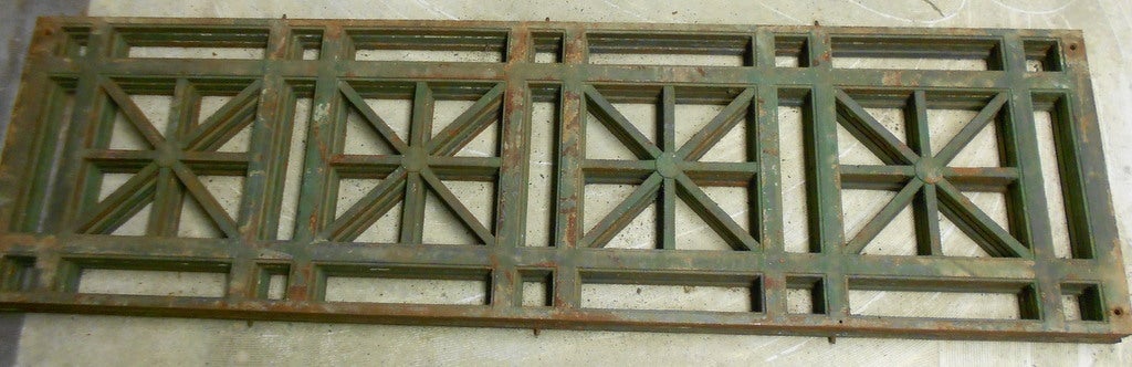 Early 20th Century Prairie-Style Cast-Iron Fencing 5