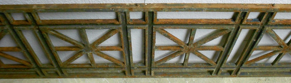 Early 20th Century Prairie-Style Cast-Iron Fencing 6