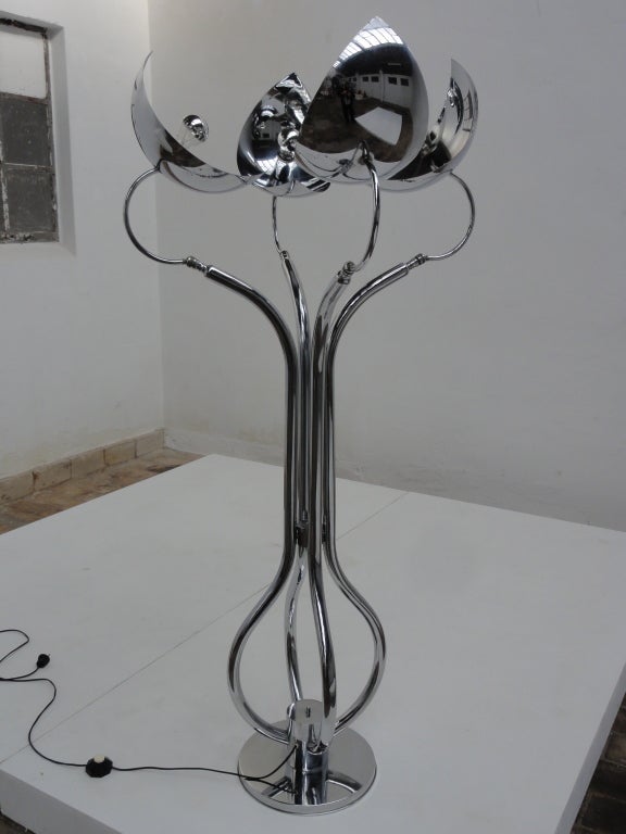 Mid-20th Century Beautiful  Neo Liberty 1960s Adjustable Diffuser Floor Lamp