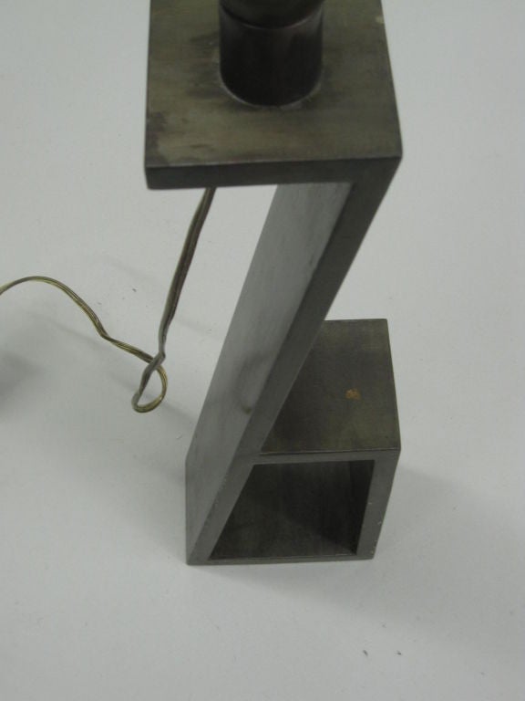 Mid-Century Modern Pair of French Modern Neoclassical Iron 'Z' Table Lamps, Style of Jacques Quinet For Sale