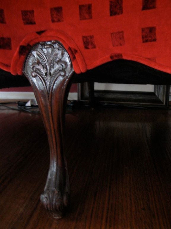 18th Century English Mahogany Settee Upholstered in Red Velvet For Sale 5