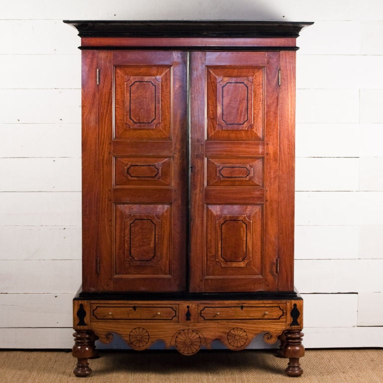 Indo-Dutch Colonial Cabinet in Satinwood and Ebony In Good Condition In Richmond, CA