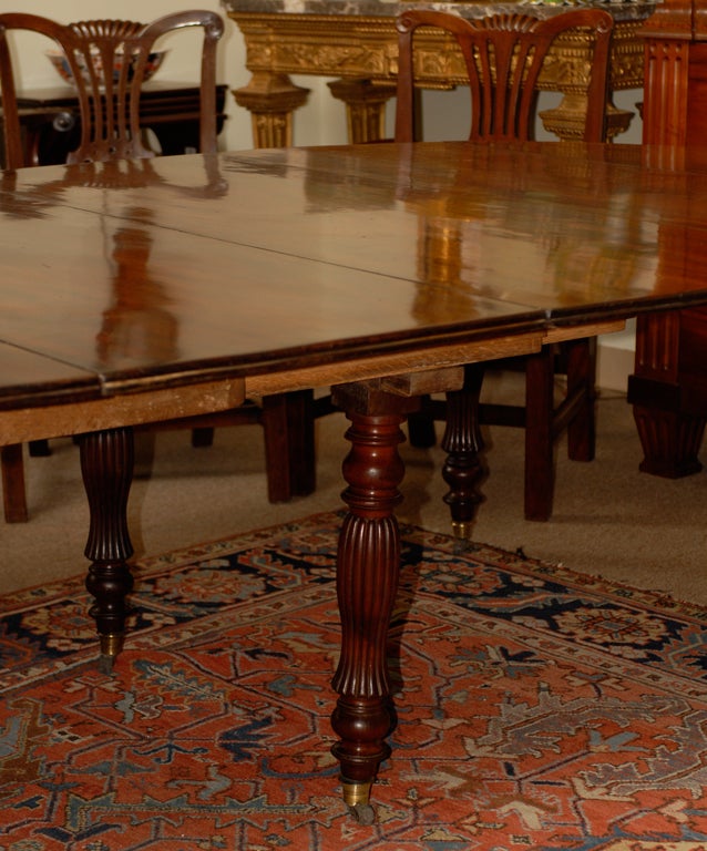 19th Century French Mahogany Dining Table with Turned Legs 1