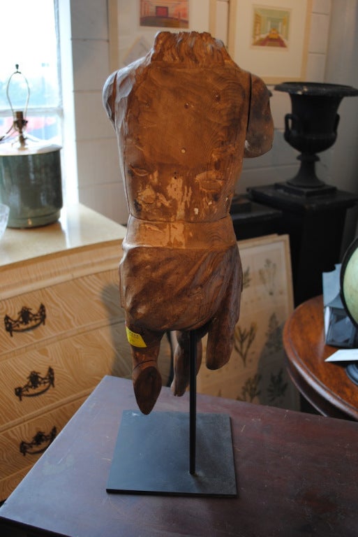 18th Century Carved Walnut Figure on Stand In Good Condition For Sale In Boston, MA