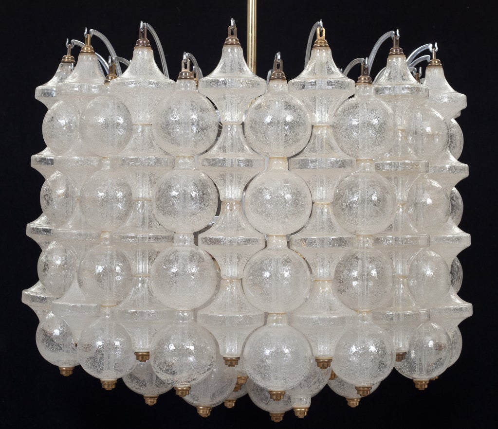 Italian Interlocking Glass Chandelier In Excellent Condition For Sale In New York, NY
