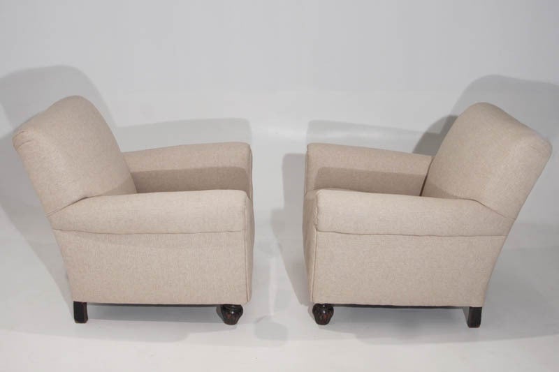 Organic Modern Brazilian Linen Club Chairs In Good Condition For Sale In Los Angeles, CA