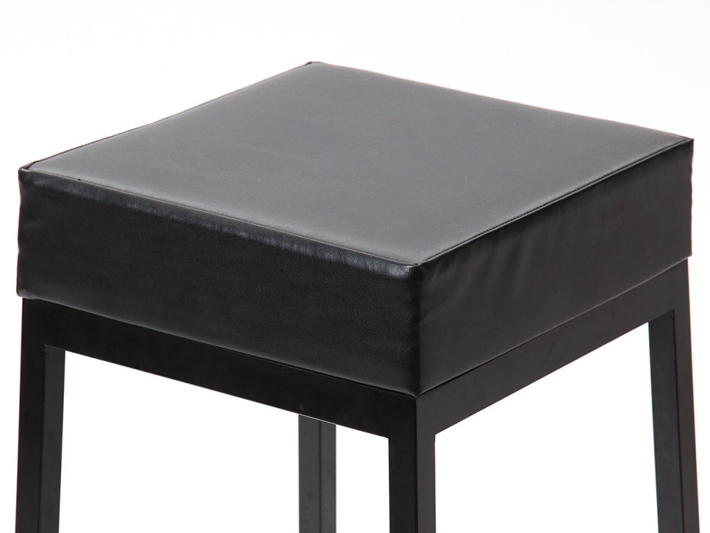 Mid-Century Modern Tabouret de bar émaillé, acier chromé brossé avec sièges rembourrés par Knoll, 1960 en vente