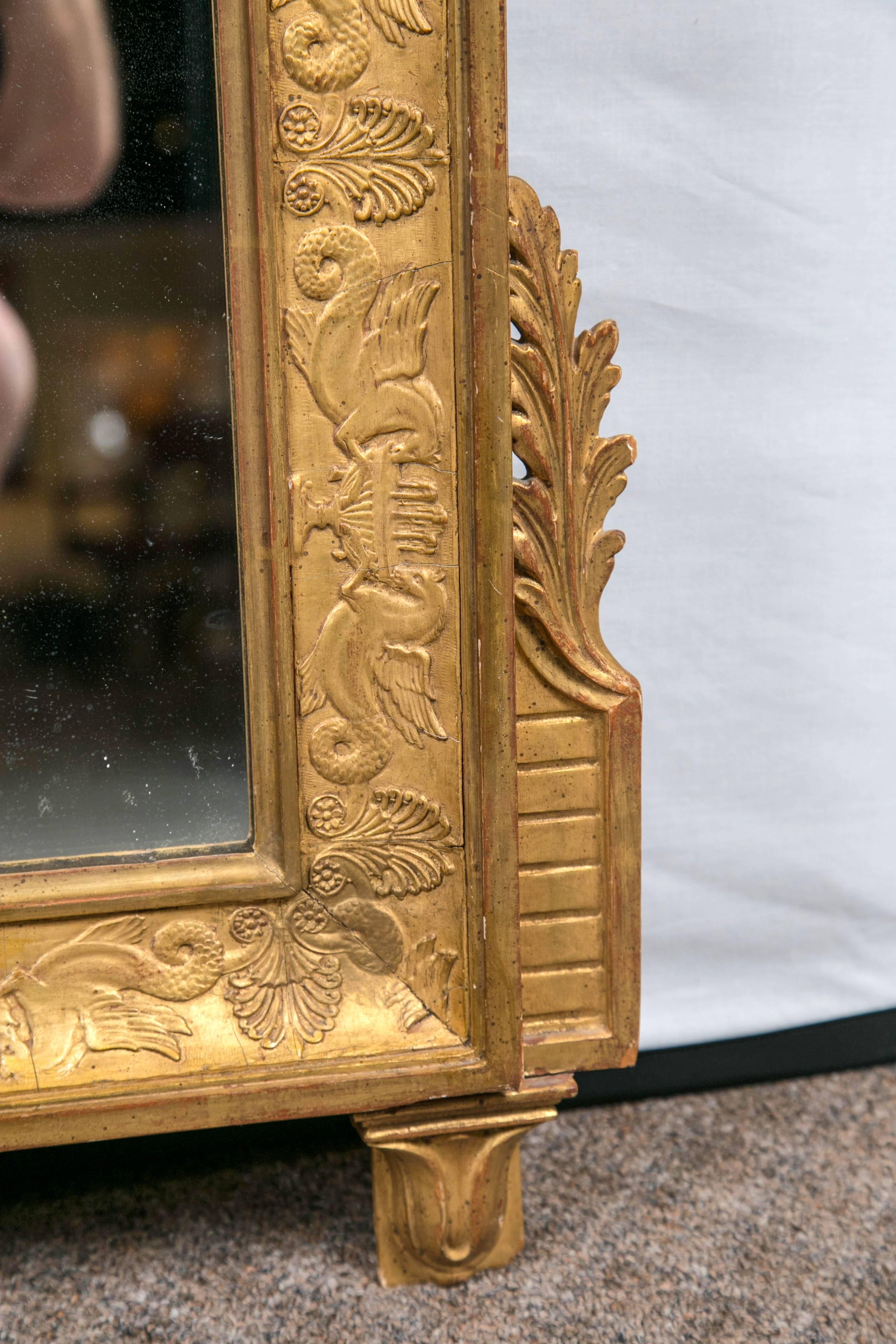 French Gilt Mirror, circa 1800 In Excellent Condition For Sale In Stamford, CT
