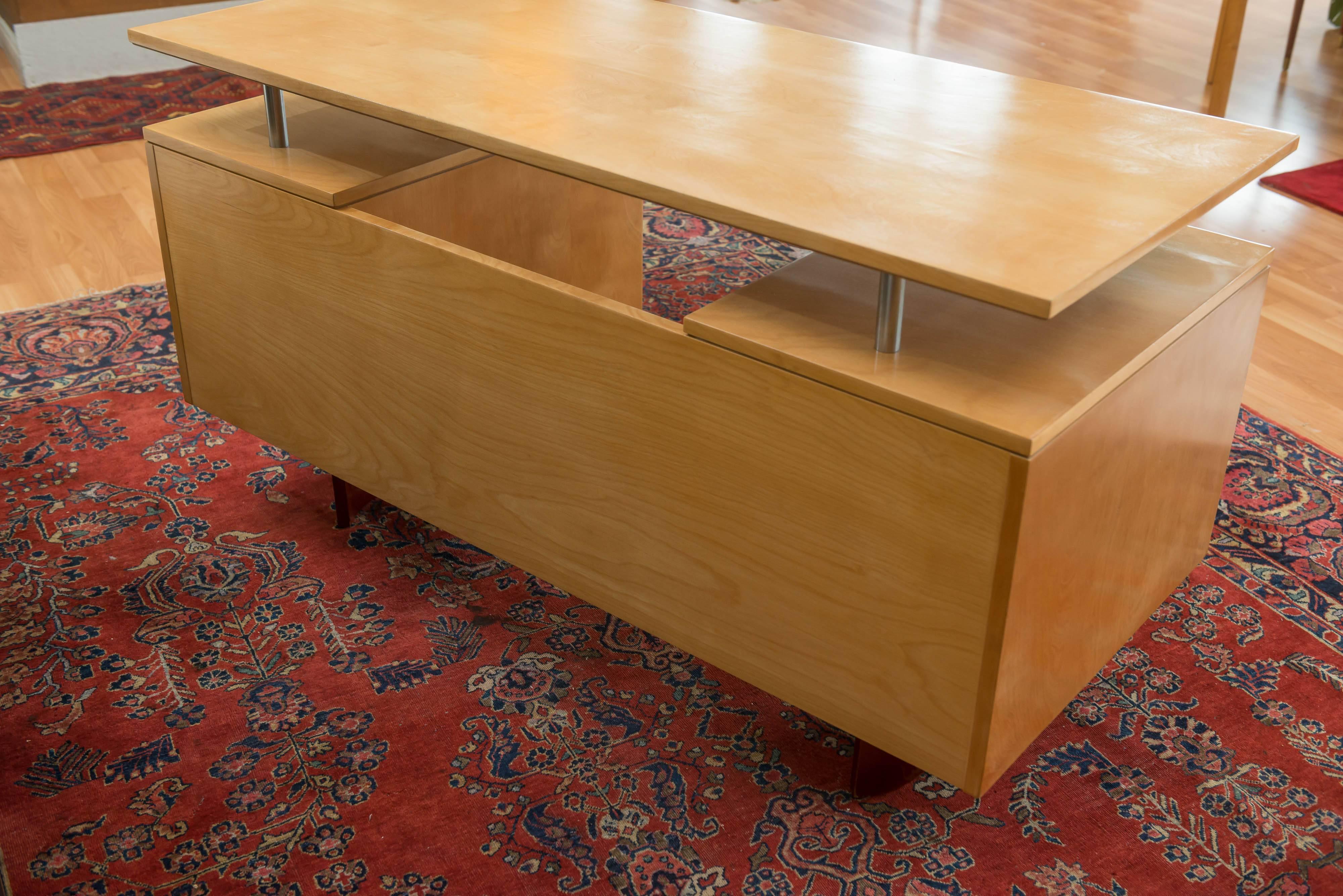 Desk Designed by Eliel Saarinen for Johnson Furniture Company 2