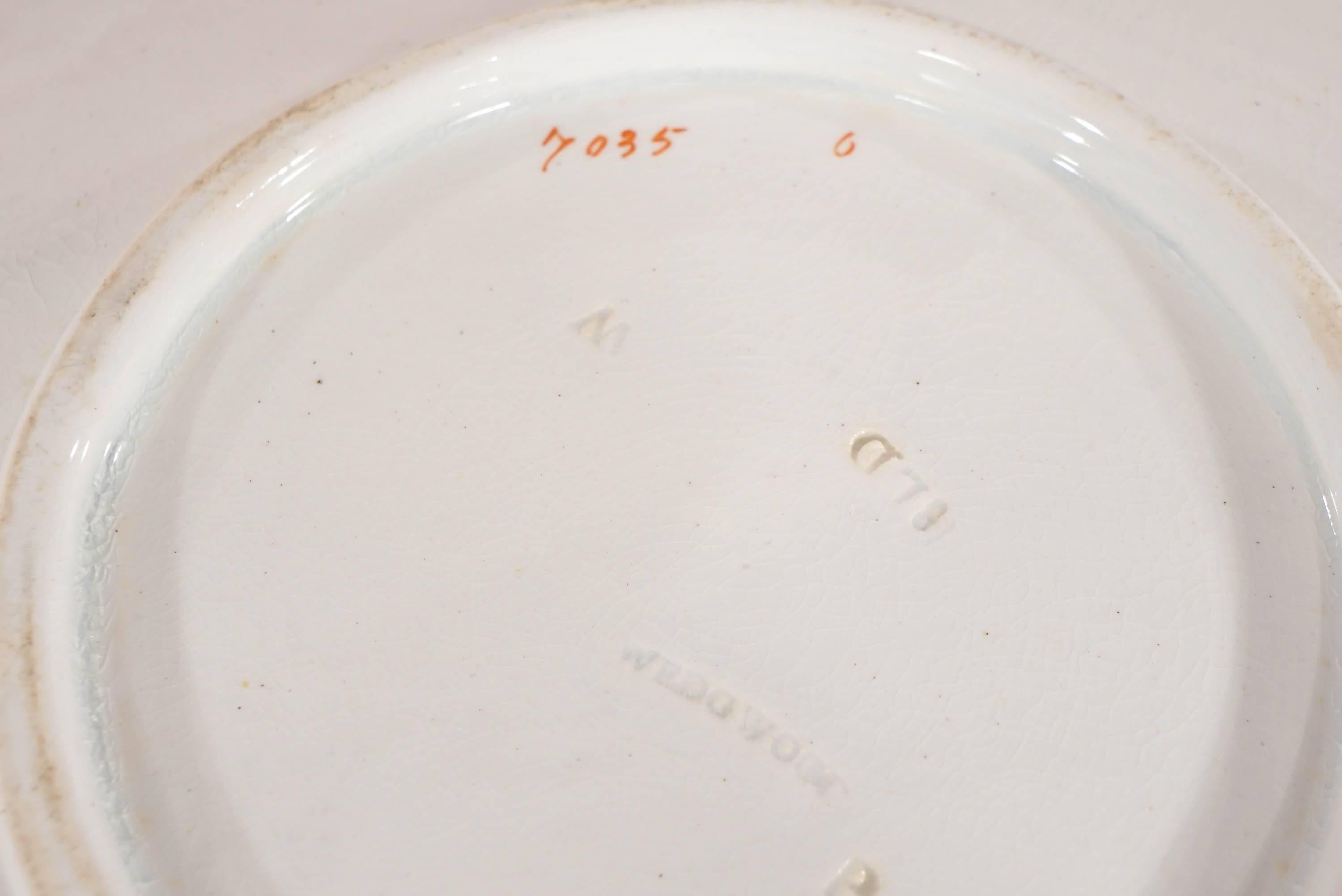 Wedgwood Pink Pearlware Complete Dessert Service in the Nautilus Pattern In Excellent Condition In Great Barrington, MA