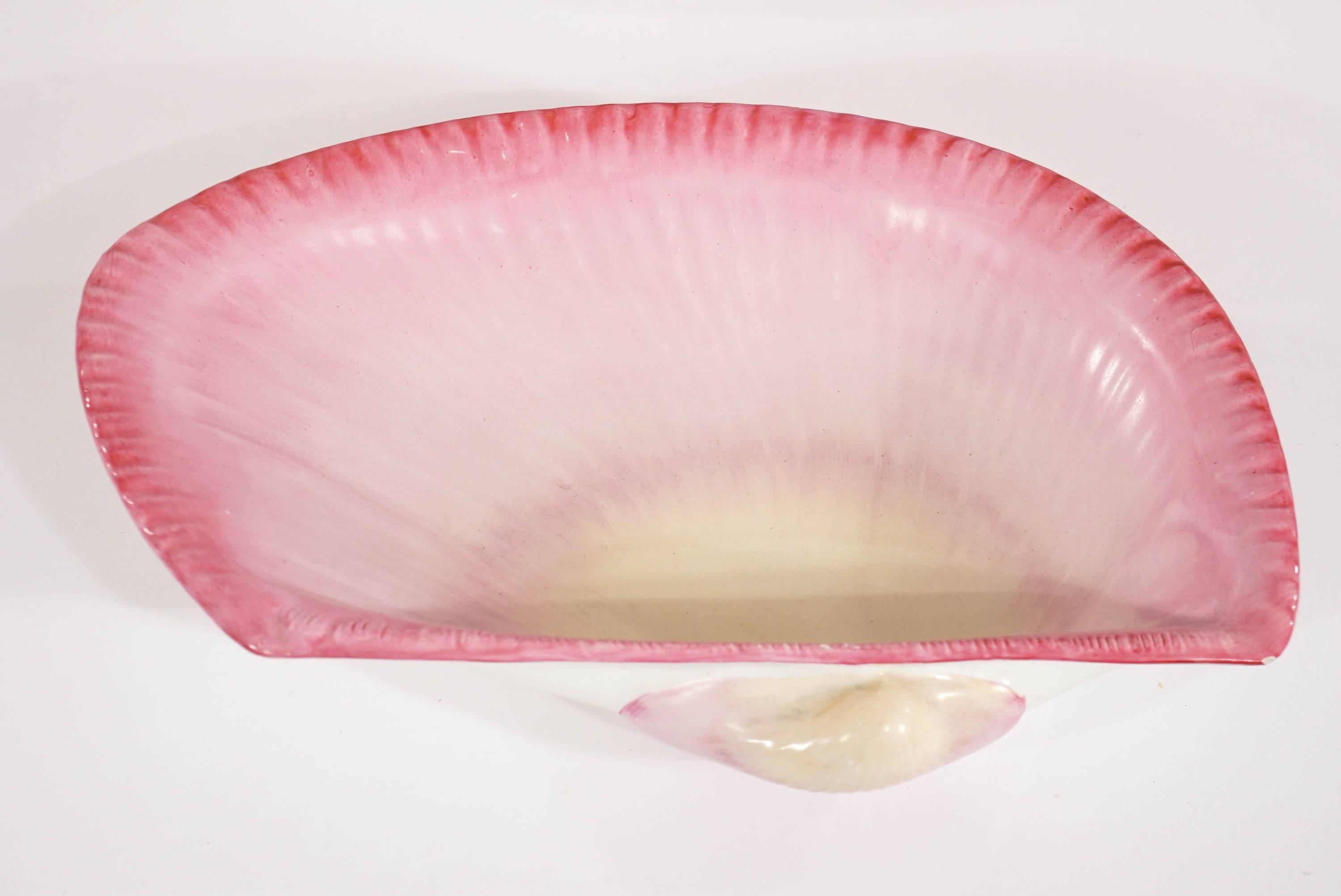 Wedgwood Pink Pearlware Complete Dessert Service in the Nautilus Pattern 1