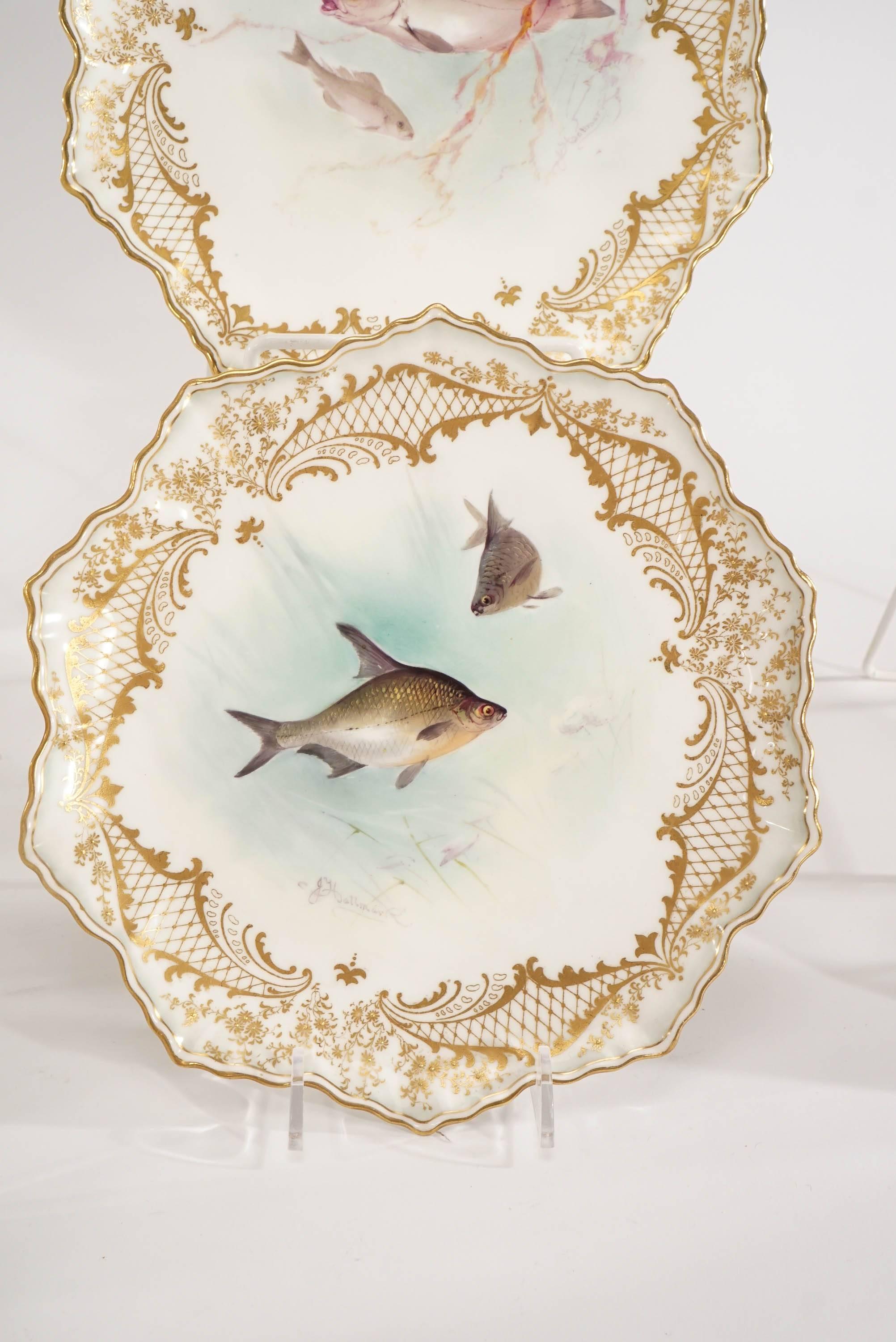 Porcelaine 11 assiettes à poisson à thème aquatique peintes à la main et signées Doulton Burslem, 19ème siècle en vente