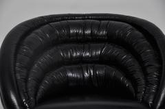 Vladimir Kagan "Crescent" Swivel Lounge Chair