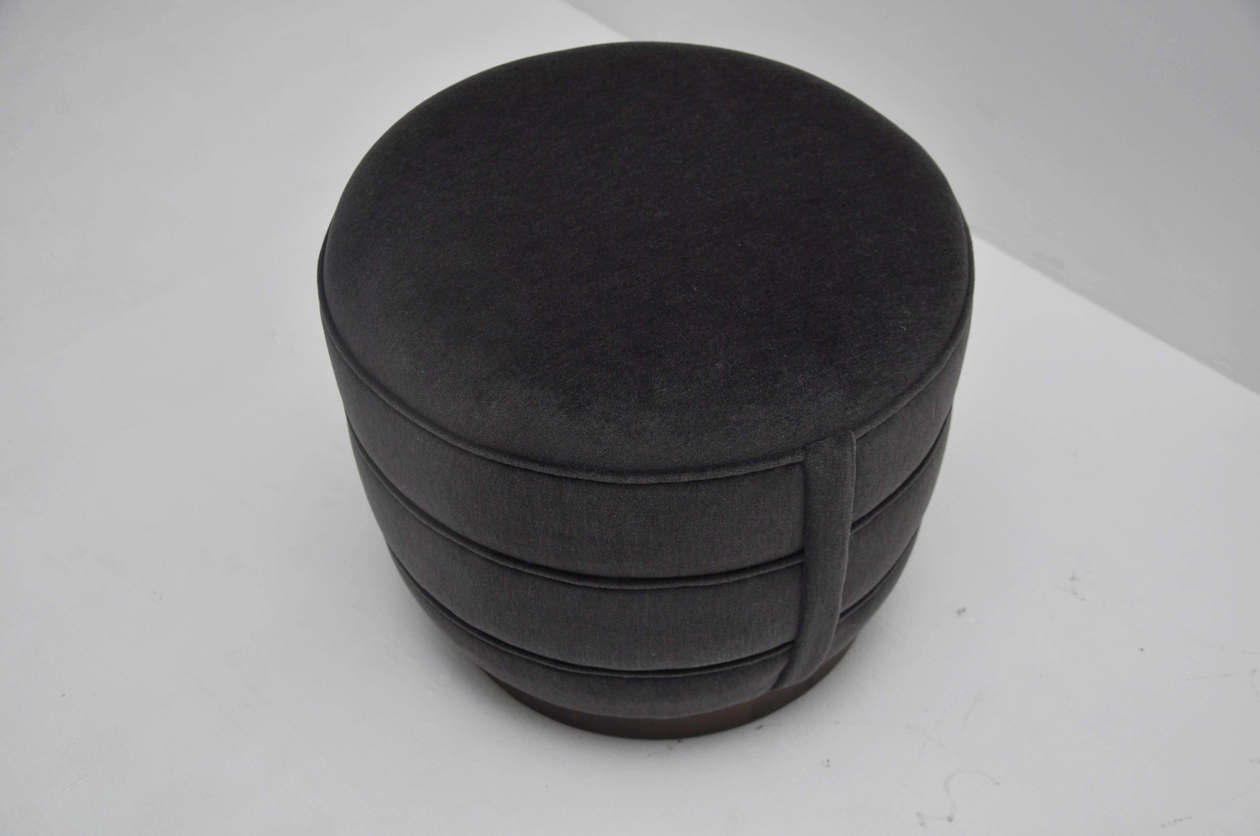 Rare Pouf Ottoman by Edward Wormley for Dunbar In Excellent Condition In Chicago, IL