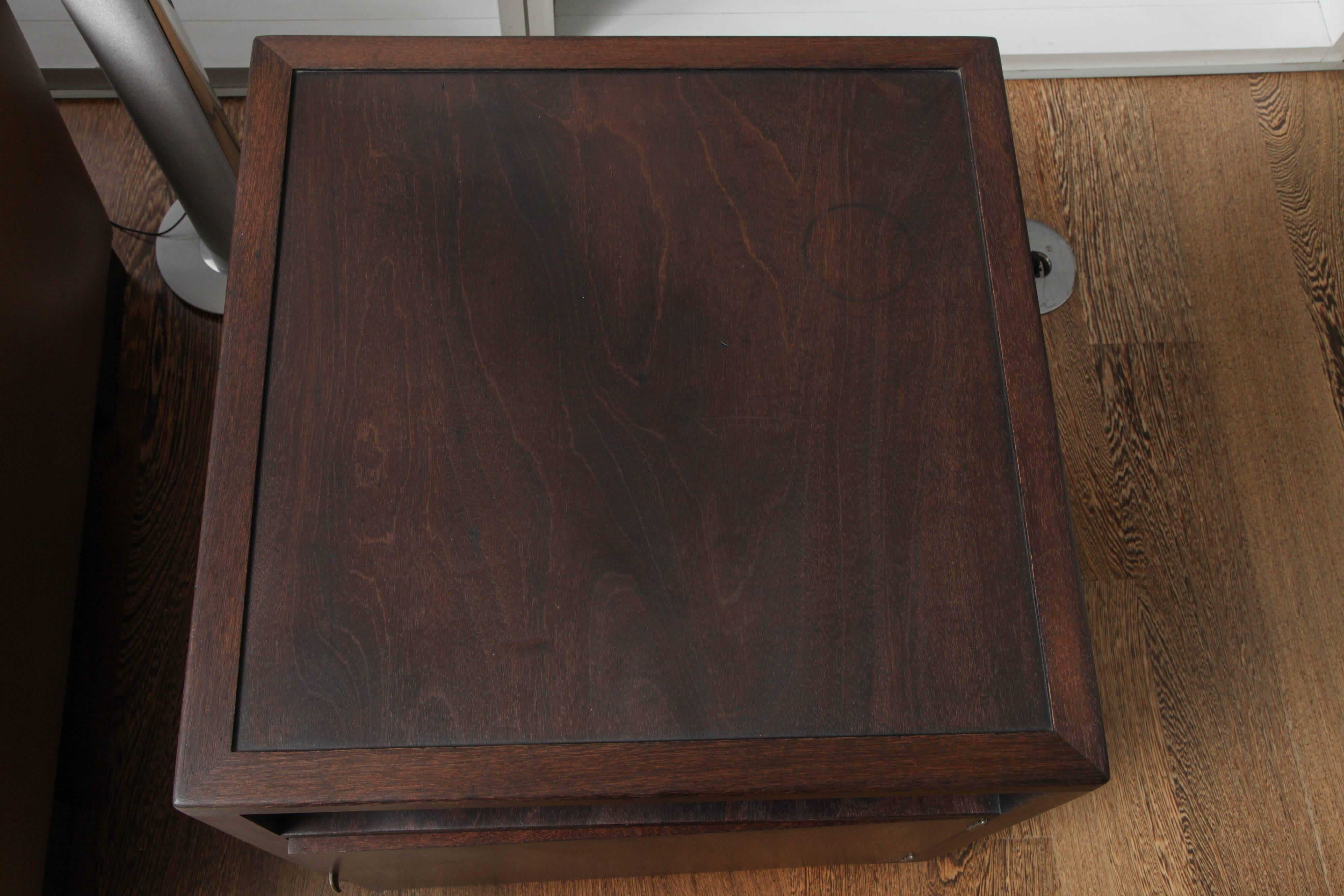 Pair of Edward Wormley for Dunbar Walnut Side Tables In Excellent Condition In New York, NY