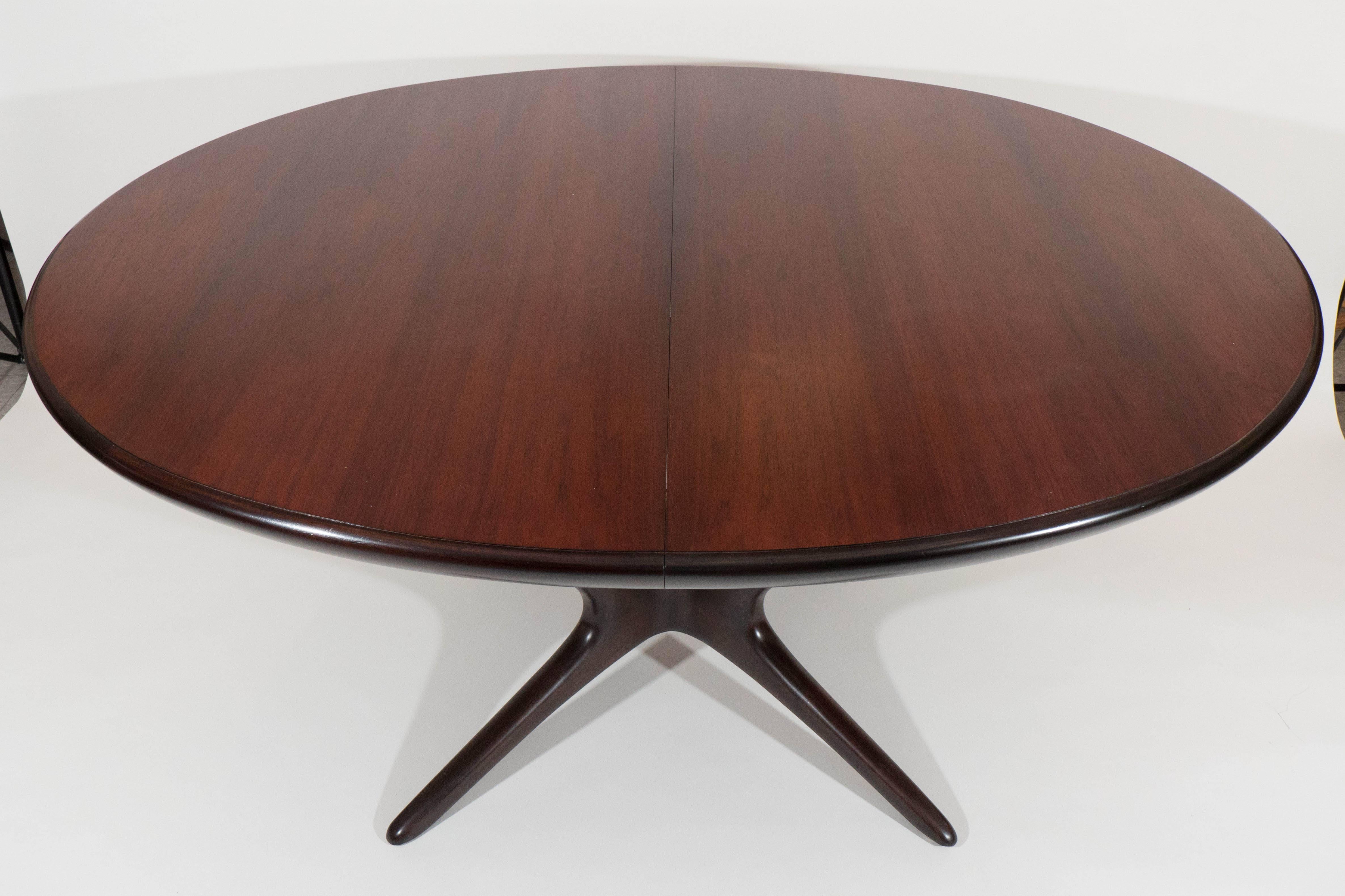 Rare and Large Vladimir Kagan Dining Table with Leaves In Excellent Condition In New York, NY