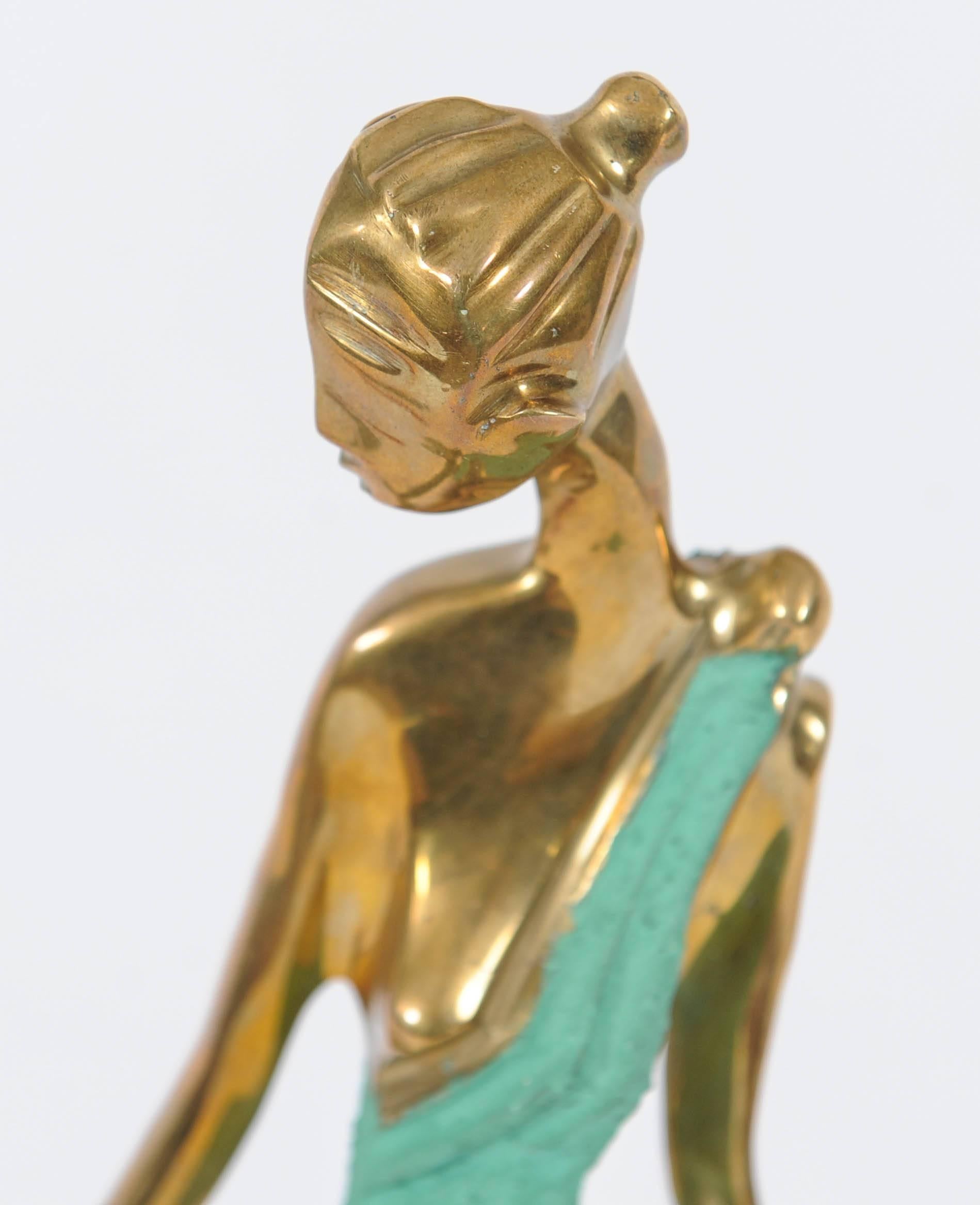 Art Deco Frauenfigur im Stil der Werkstätte Hagenauer  (Art déco) im Angebot