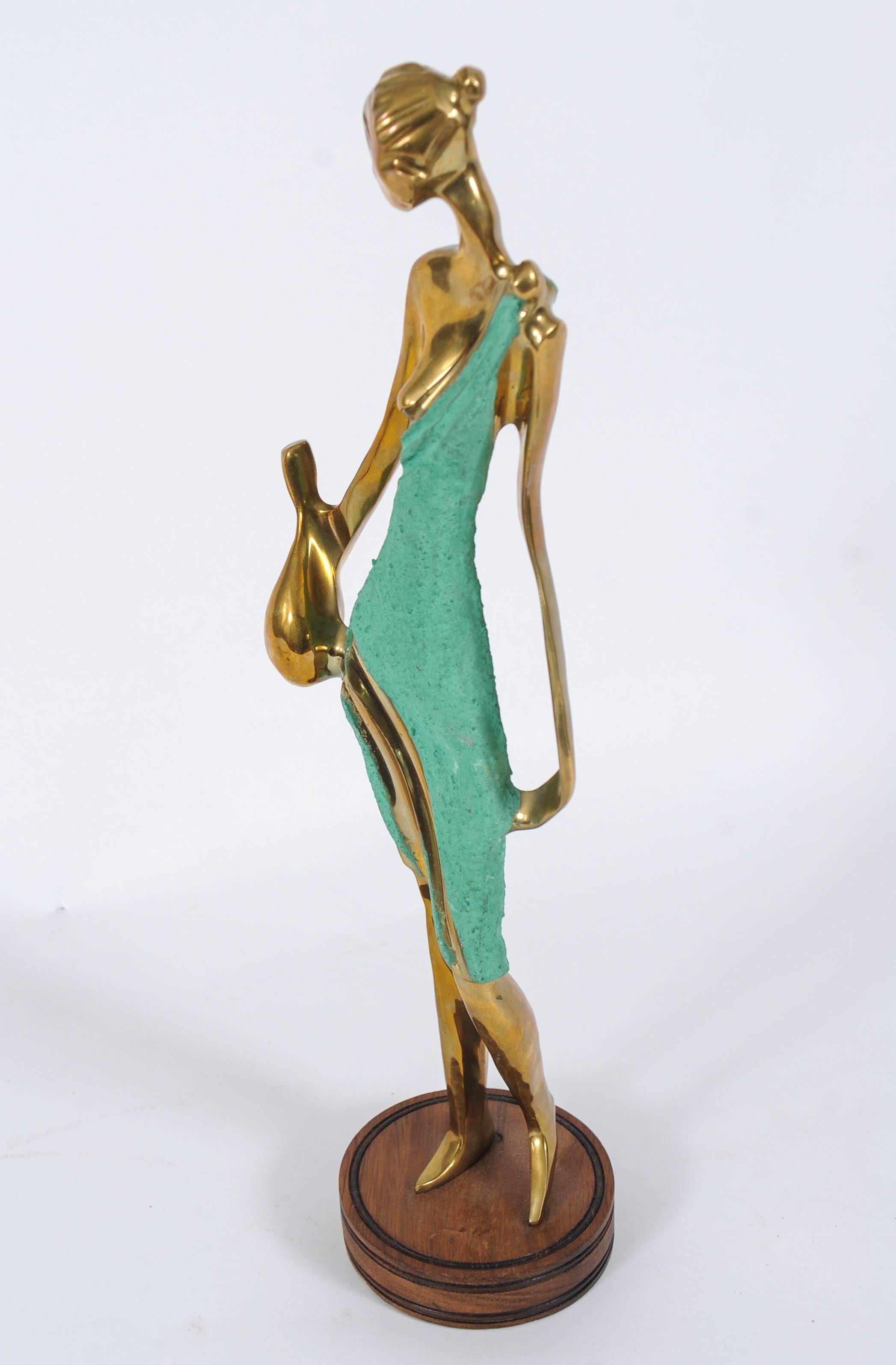 Art Deco Frauenfigur im Stil der Werkstätte Hagenauer  (Messing) im Angebot