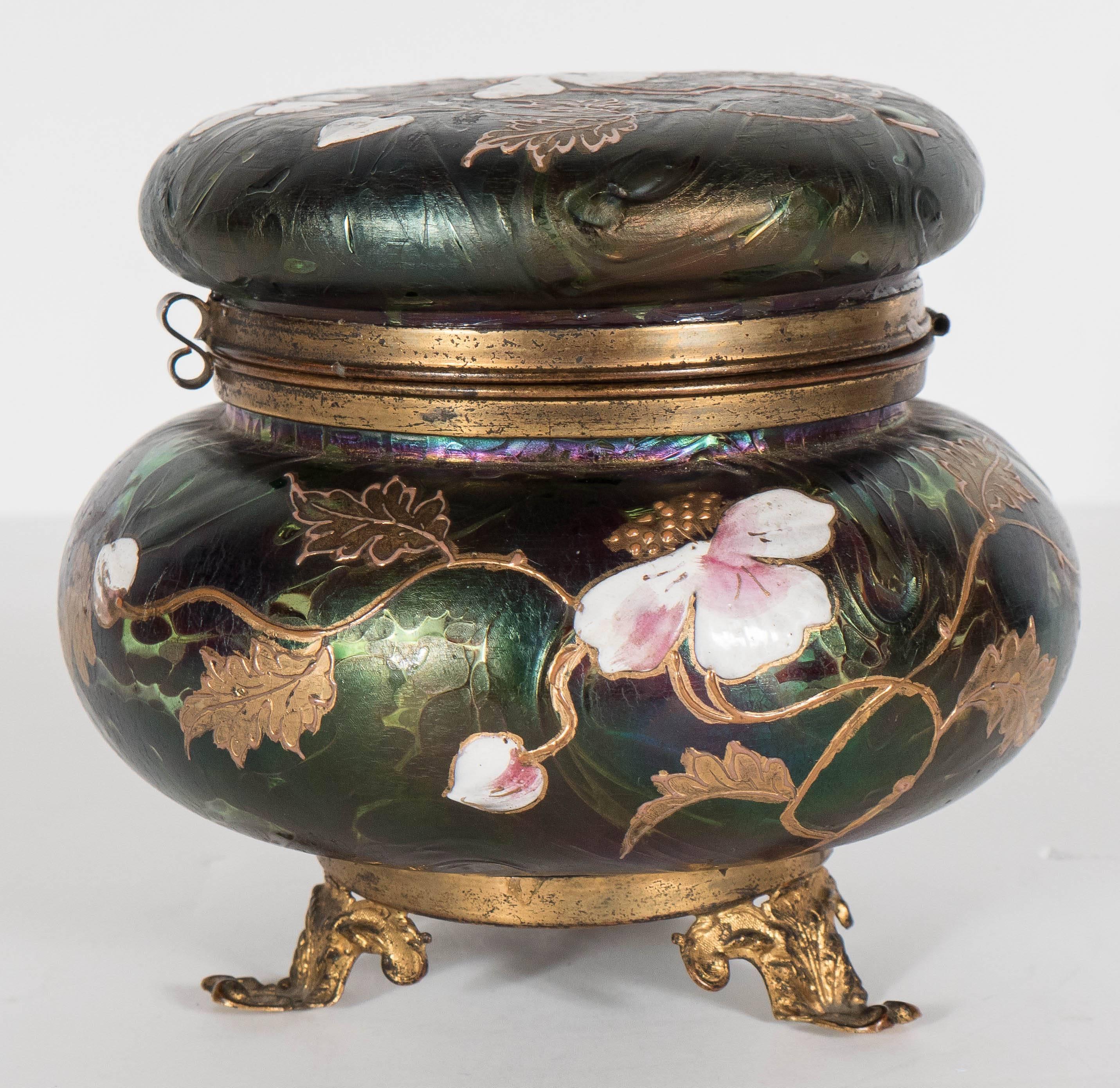Elegant Tiffany Style Hand Painted Hinged Glass Box with Gilt Floral Design In Good Condition In New York, NY