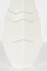 Vase en céramique Art Déco à glaçure craquelée de style gratte-ciel de St. Clement