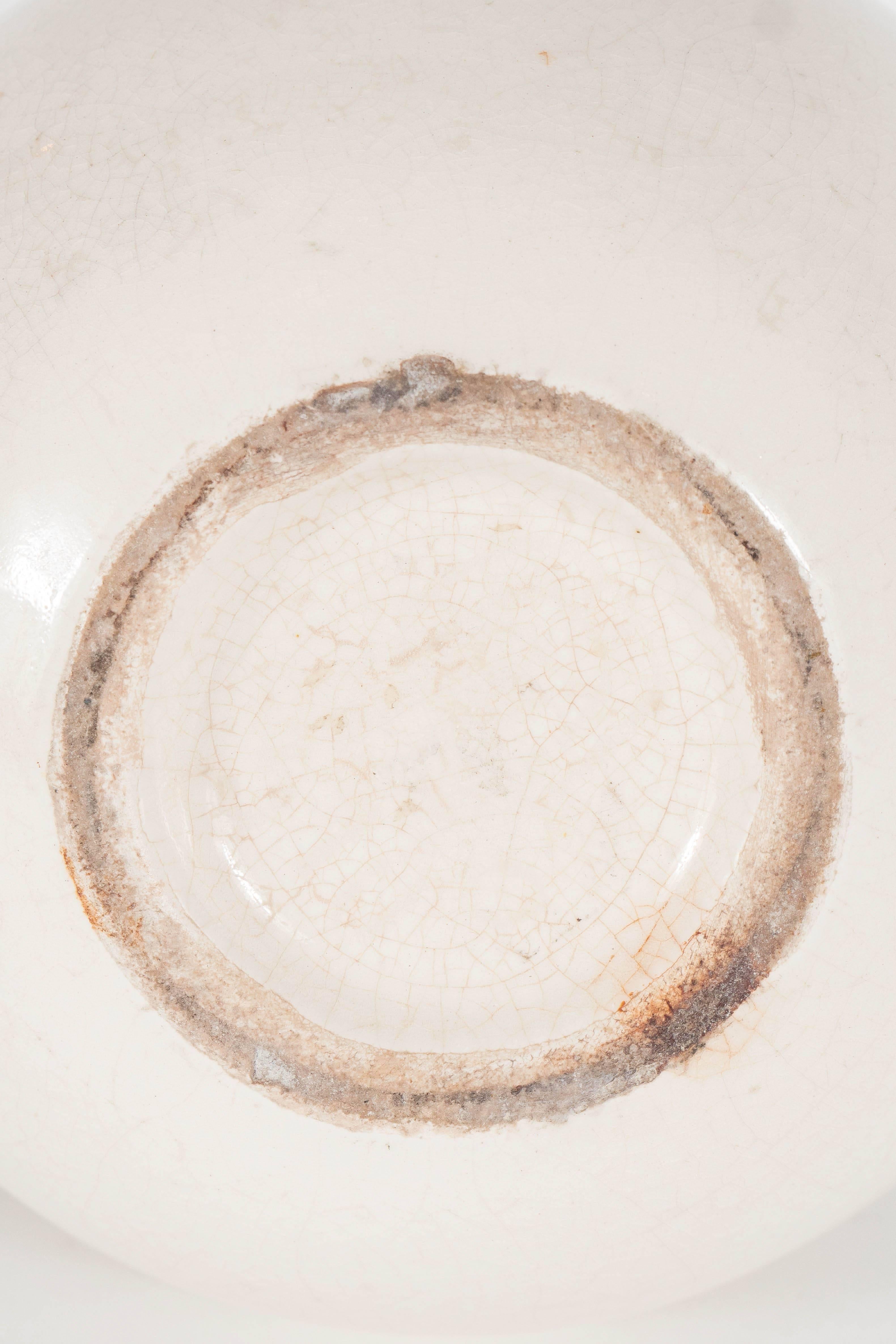 Céramique Vase de style gratte-ciel en céramique à glaçure craquelée Art Déco de St. Clement