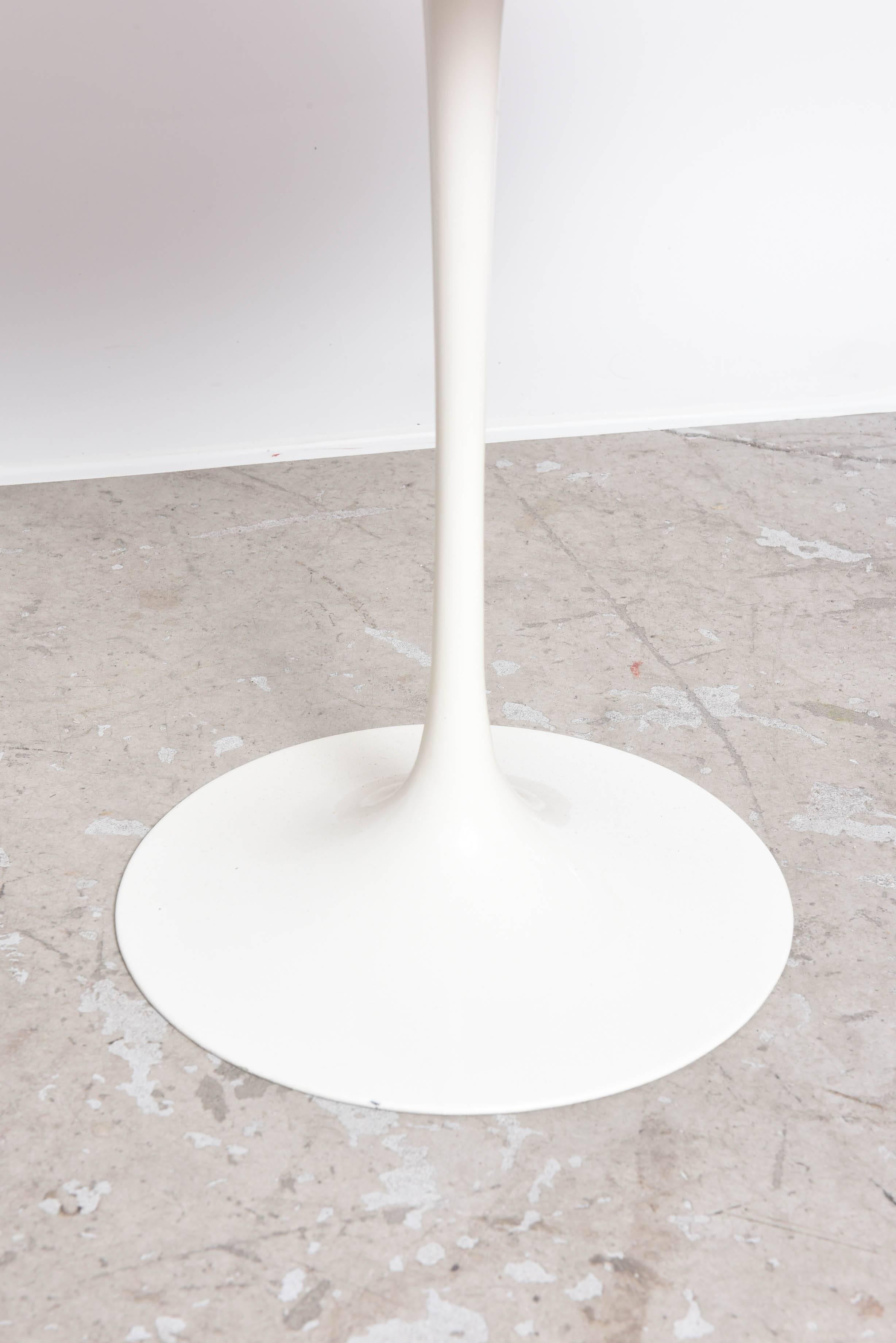 Mid-Century Modern Pair of Midcentury Sculptural Knoll Saarinen Vintage Tulip Side Tables