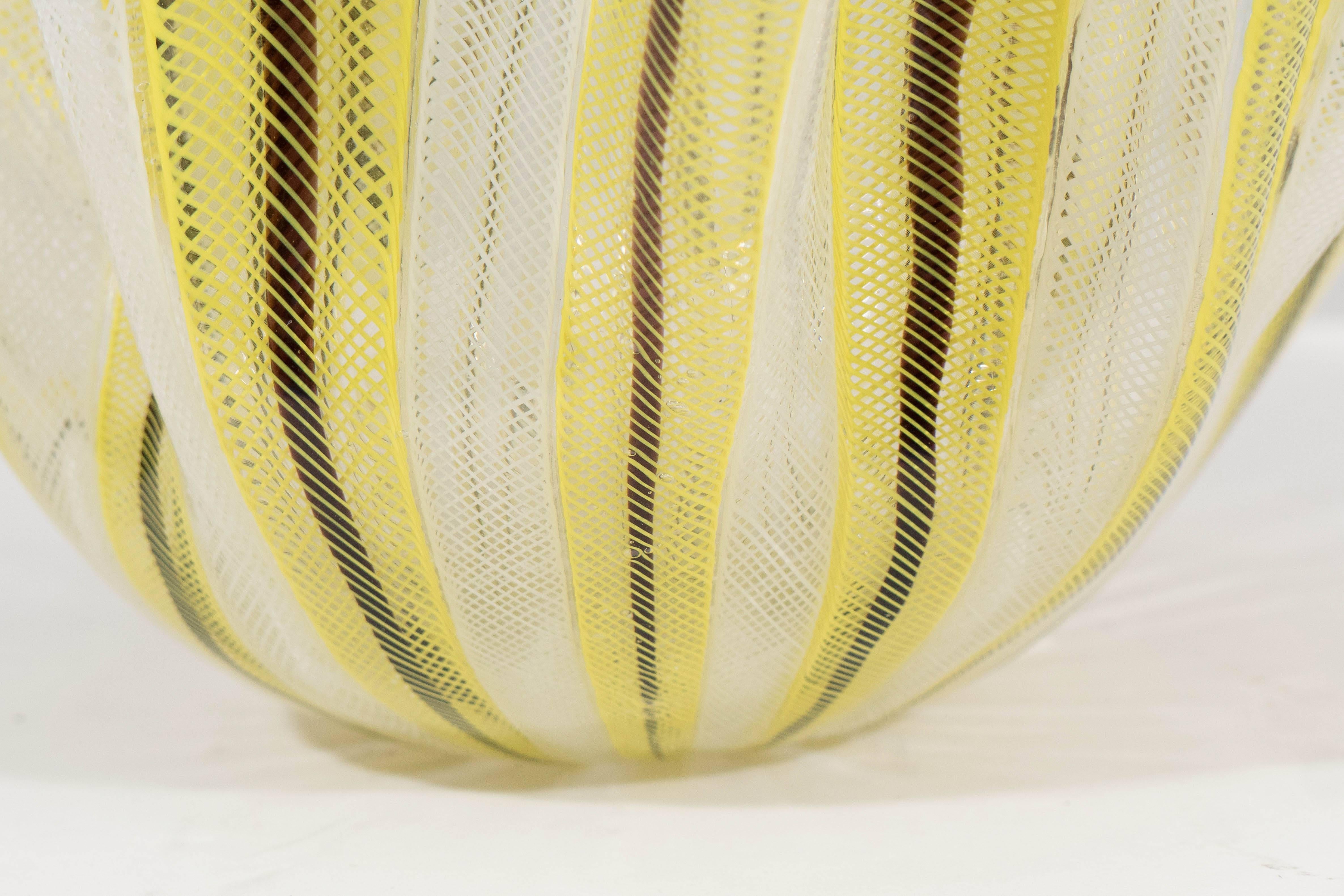 Venini Yellow and Black ‘Handkerchief’ Bowl In Good Condition In New York, NY