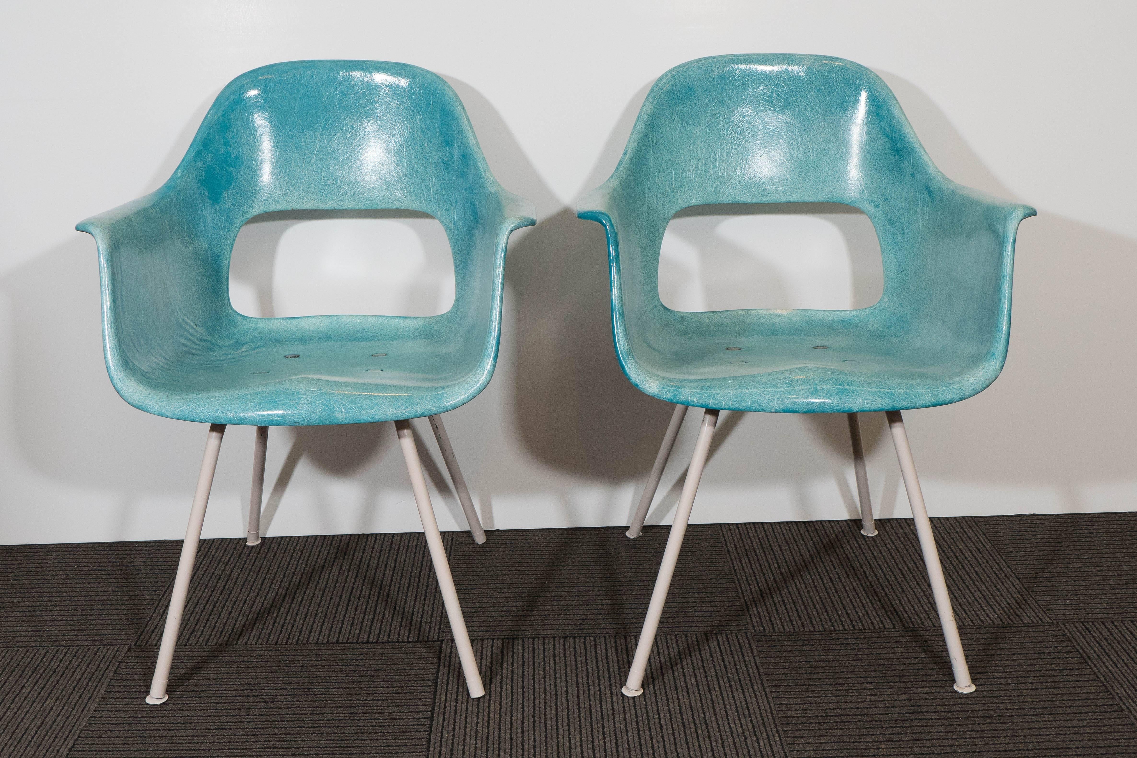 Mid-Century Modern Set of Five Turquoise Fiberglass Armchairs in the Style of Eames