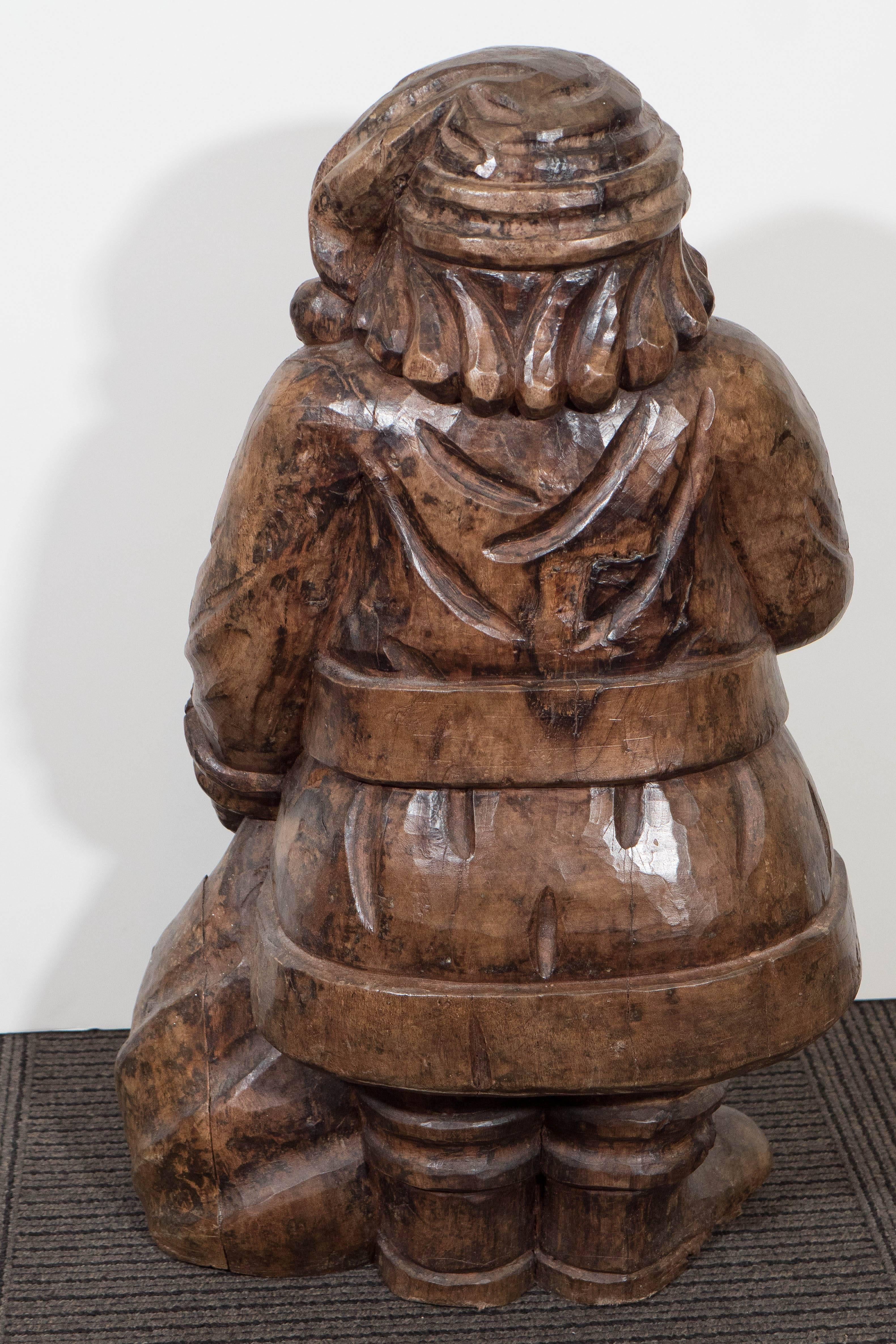 Early 20th Century Carved Santa Claus Figure in Solid Wood 3