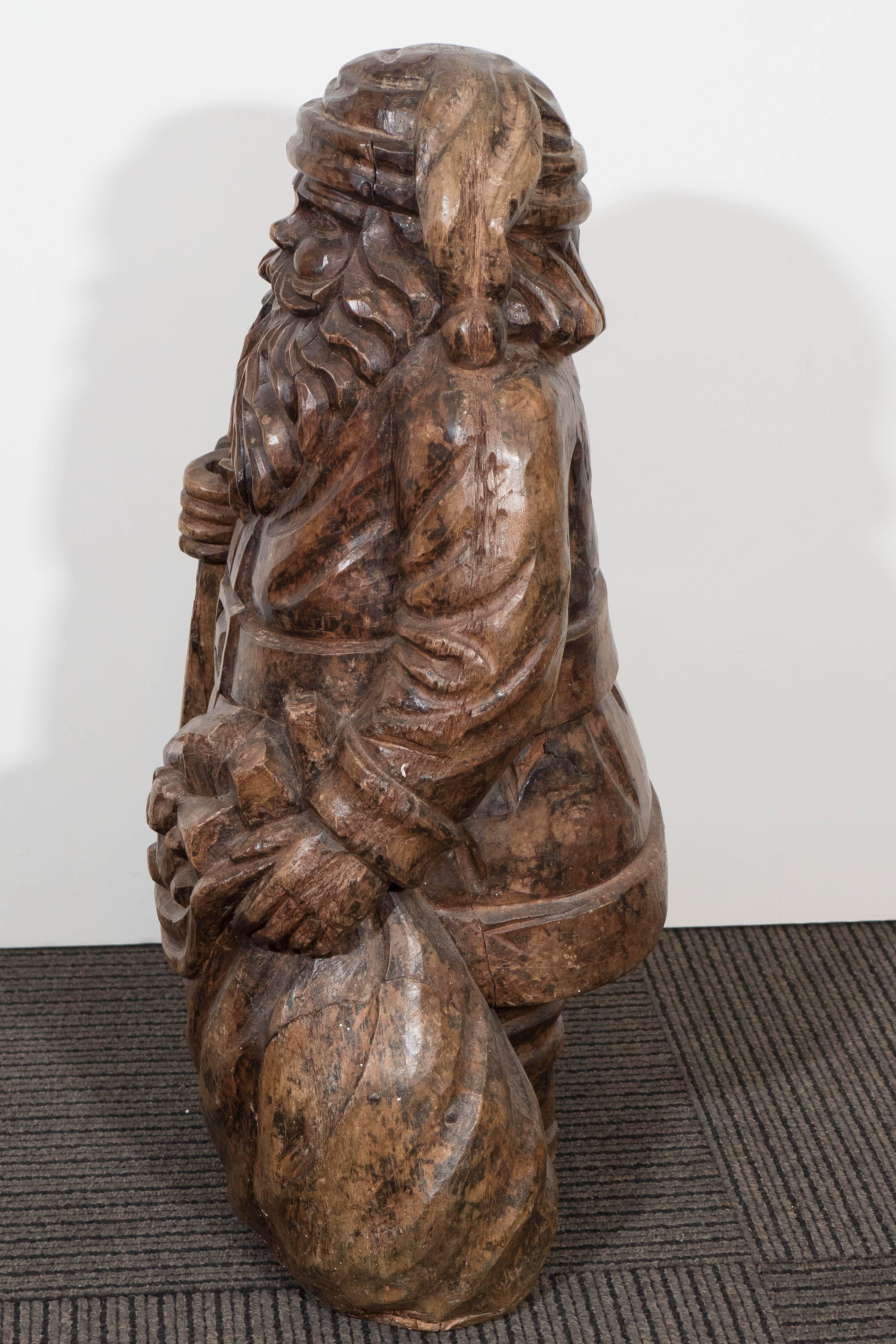 Early 20th Century Carved Santa Claus Figure in Solid Wood 5