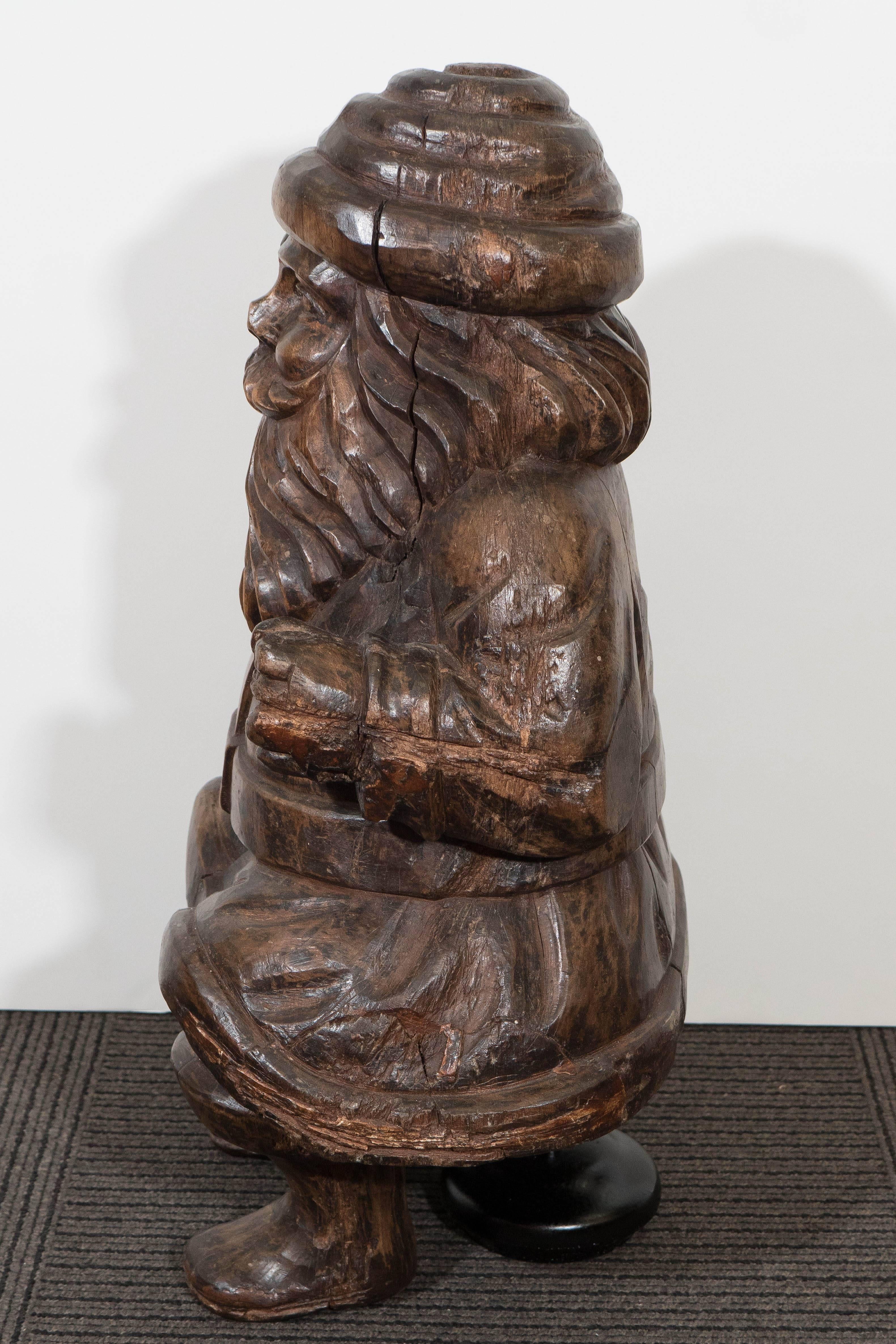 Early 20th Century Carved Santa Claus Figure in Solid Wood 1