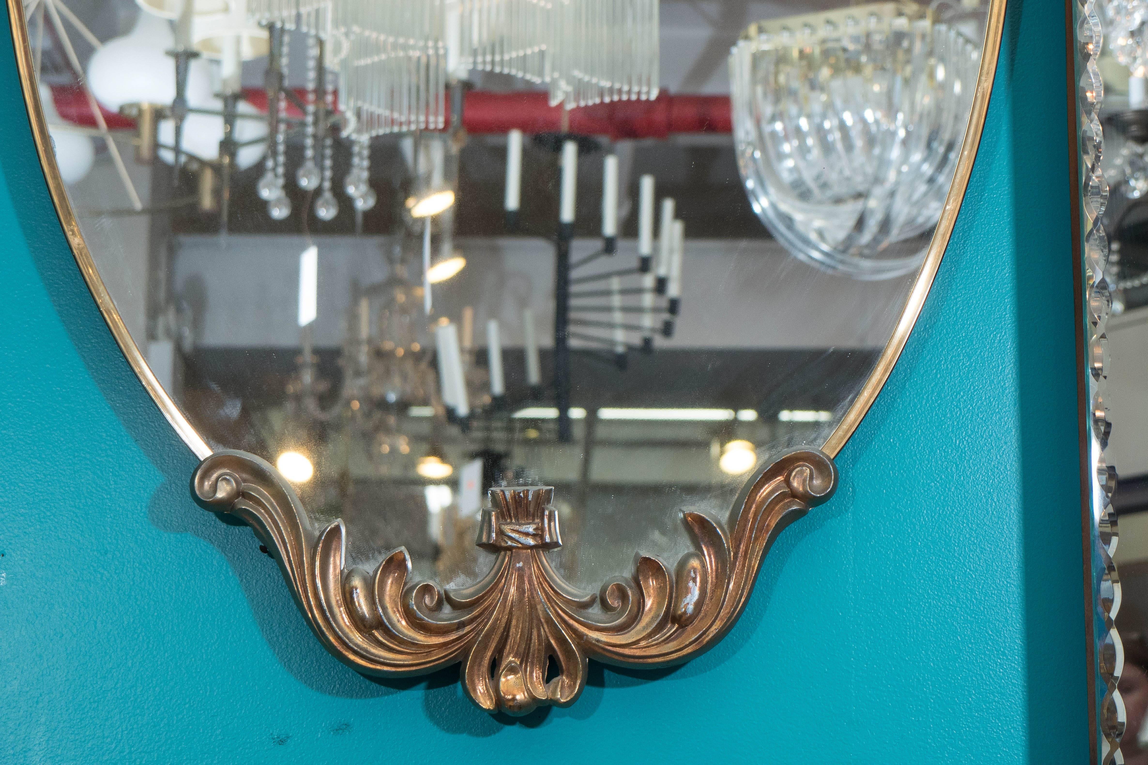 Gilt Mid-Century Pair of Italian Hollywood Regency Oval Mirrors