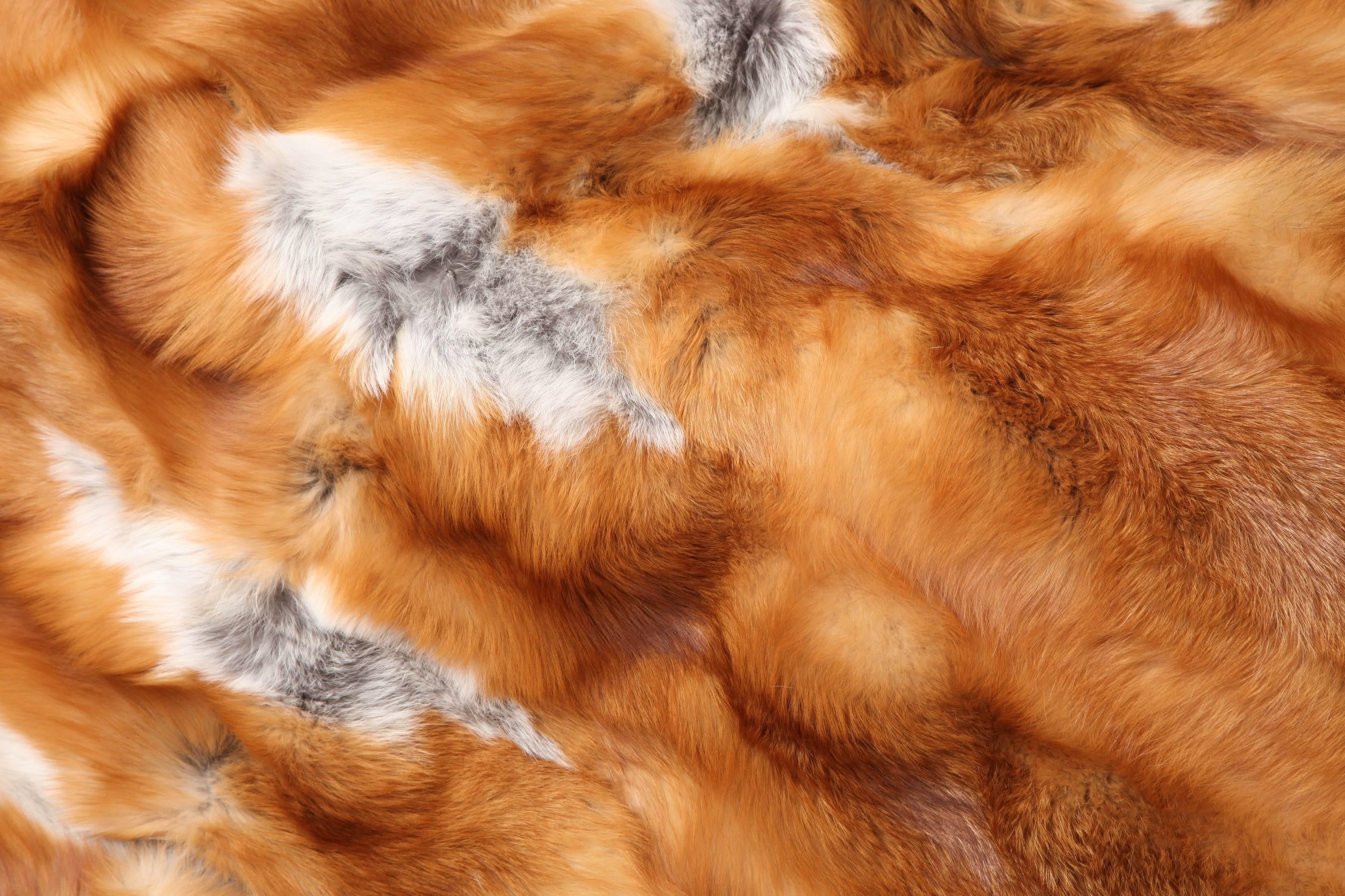 Decorative vintage fox throw, full skins.
This one just sold but we can make a new throw in about 7-10 days.