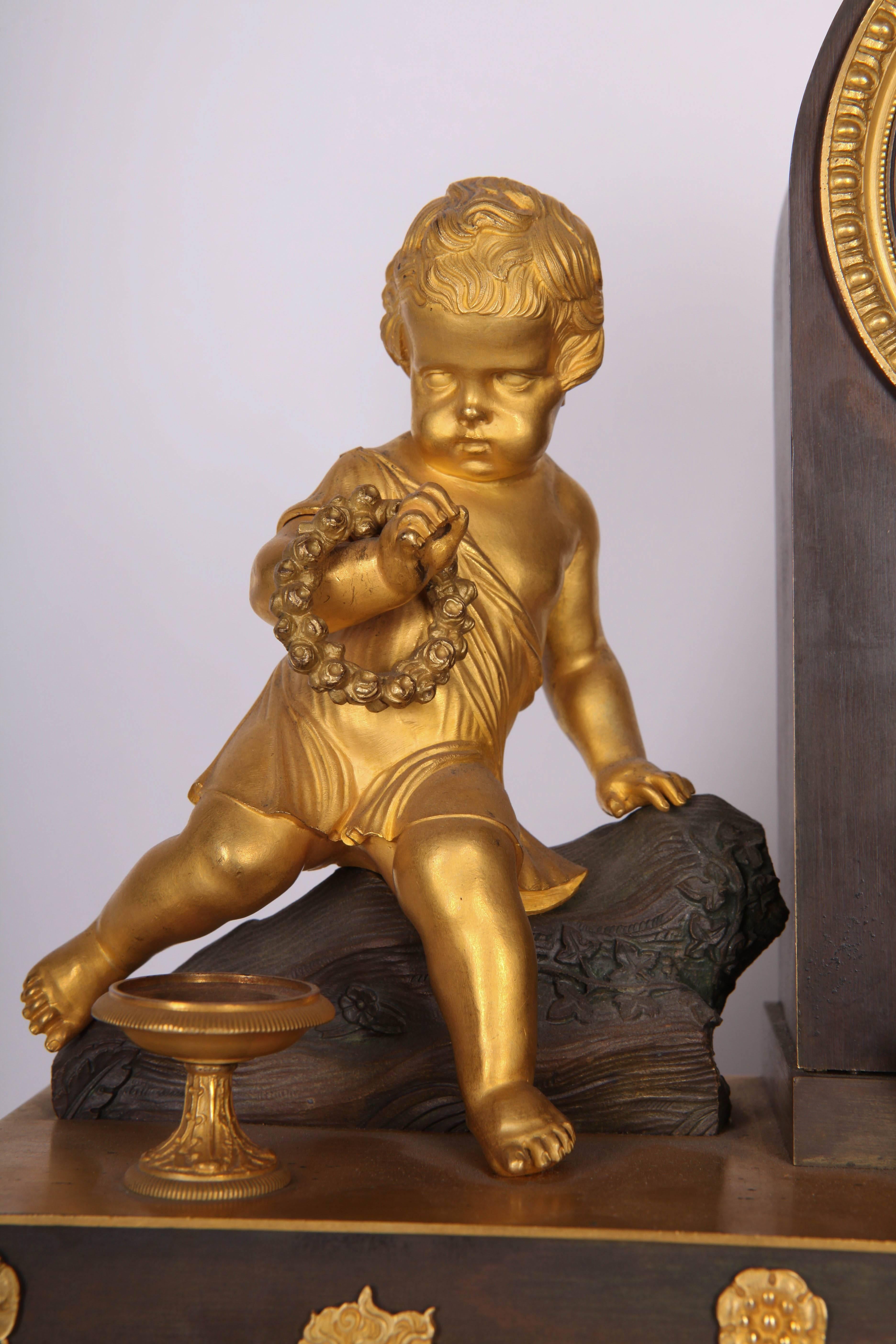 19th Century French Empire Gilt and Patinated Bronze Mantel Clock For Sale 1