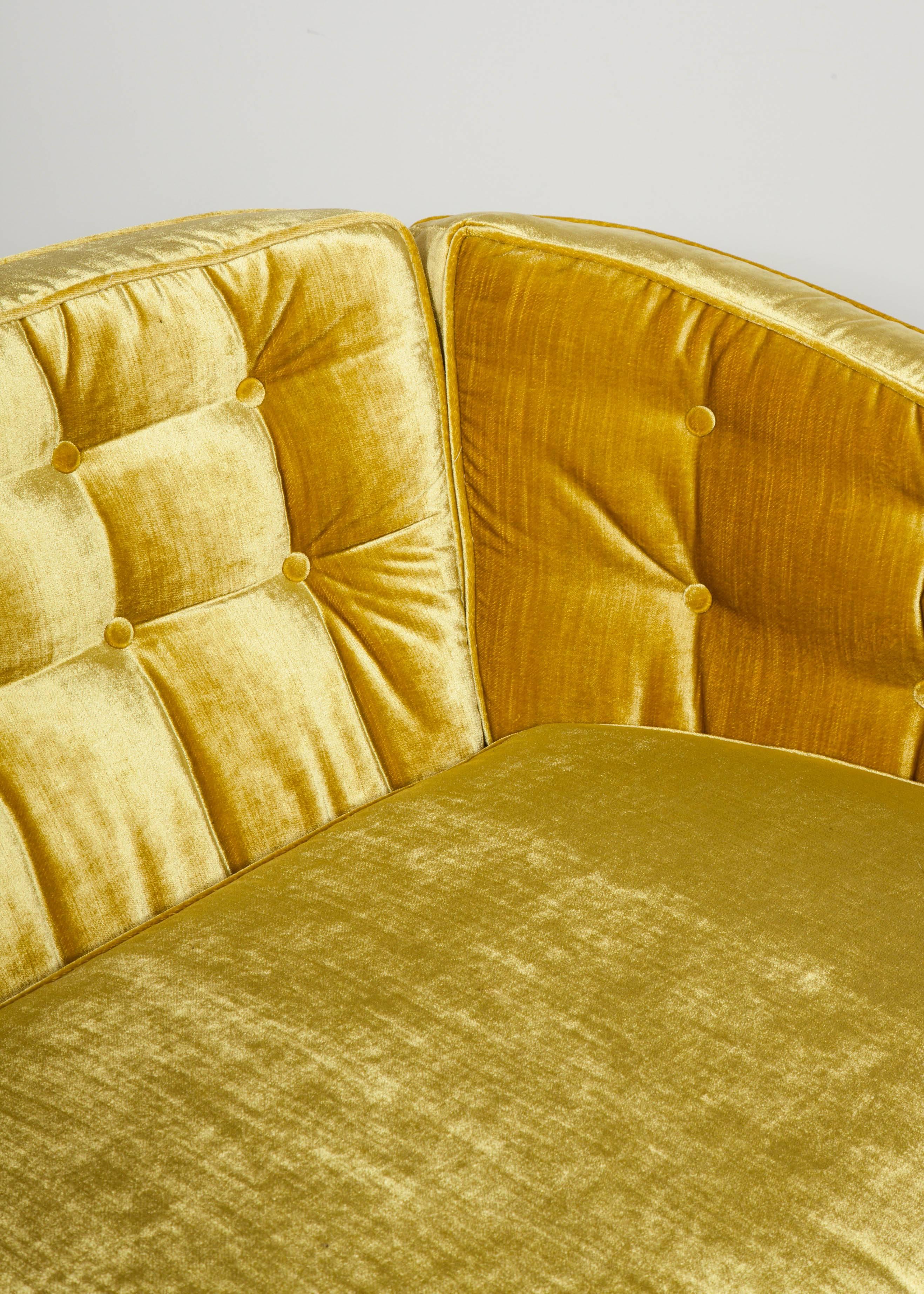 Mid-Century Modern Midcentury Sofa in Citrine Velvet Designed by Milo Baughman