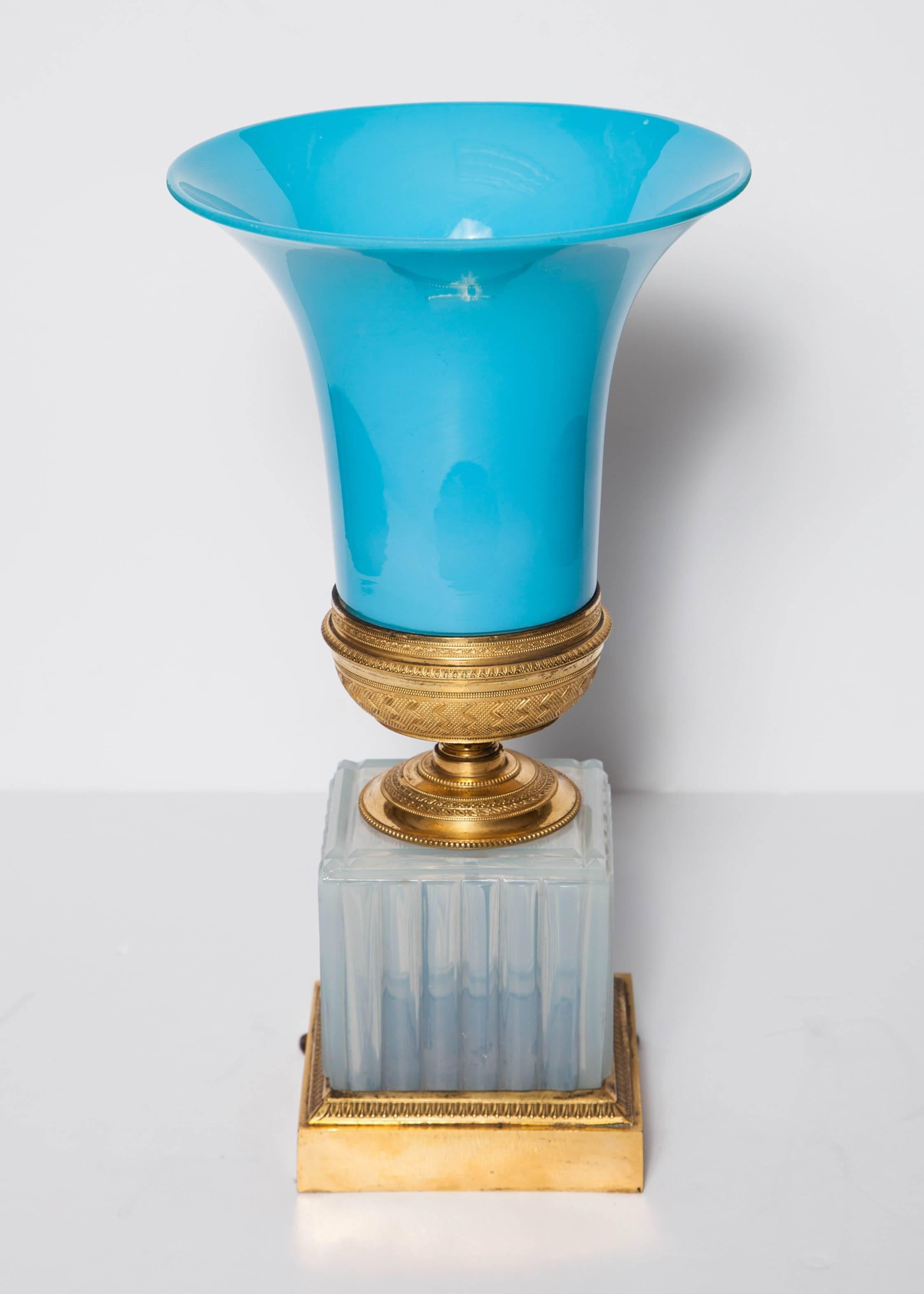Fine Russian neoclassical blue and white opaline ormolu-mounted vase attributed to imperial glass manufactory. Of balester shape on a white opaline hand-diamond-cut and fluted plinth with open flower-head fixture, supported on ormolu base chased