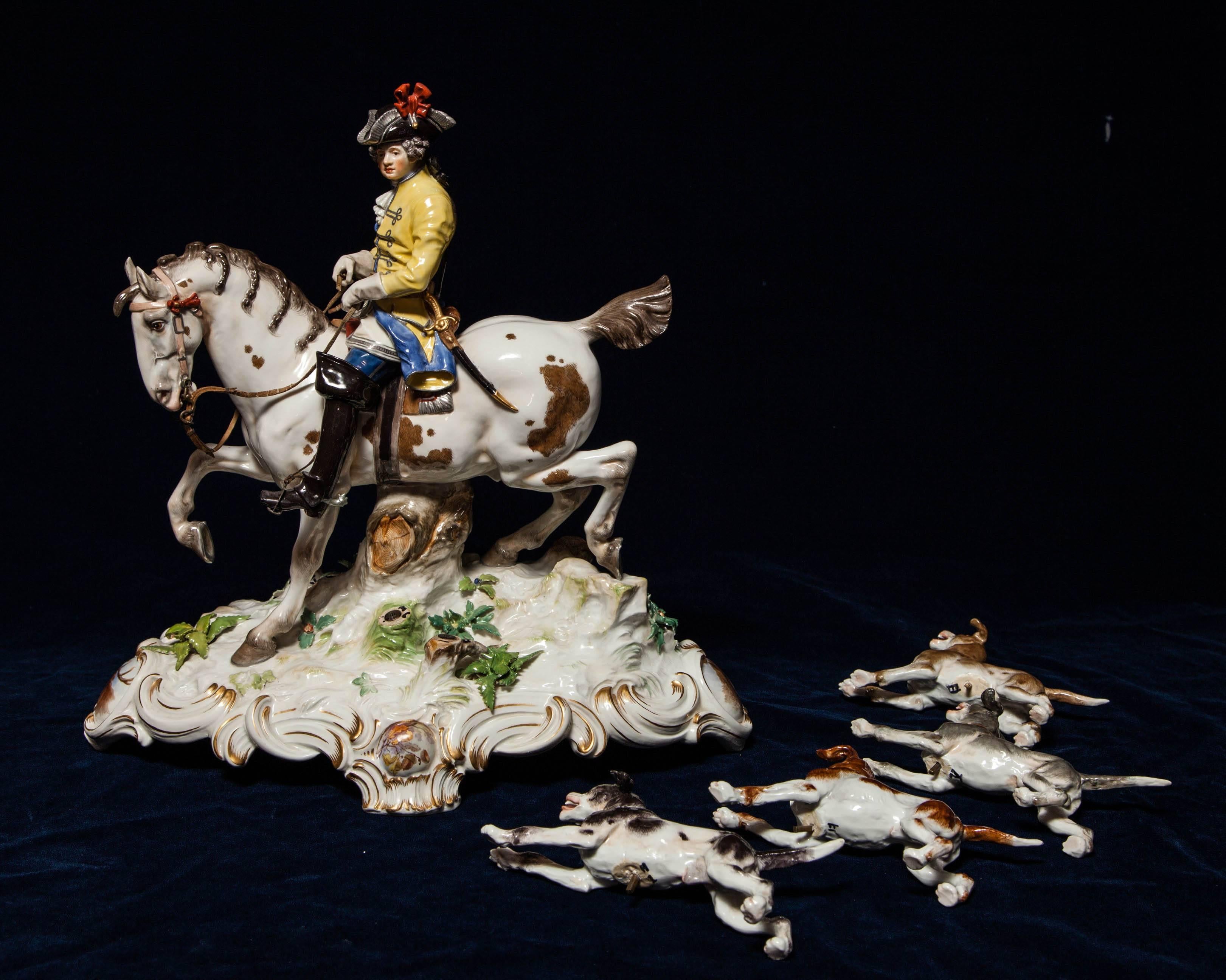 Eccezionale coppia di antichi gruppi di caccia in Meissen Porcelain con cavalli e cani in vendita 4