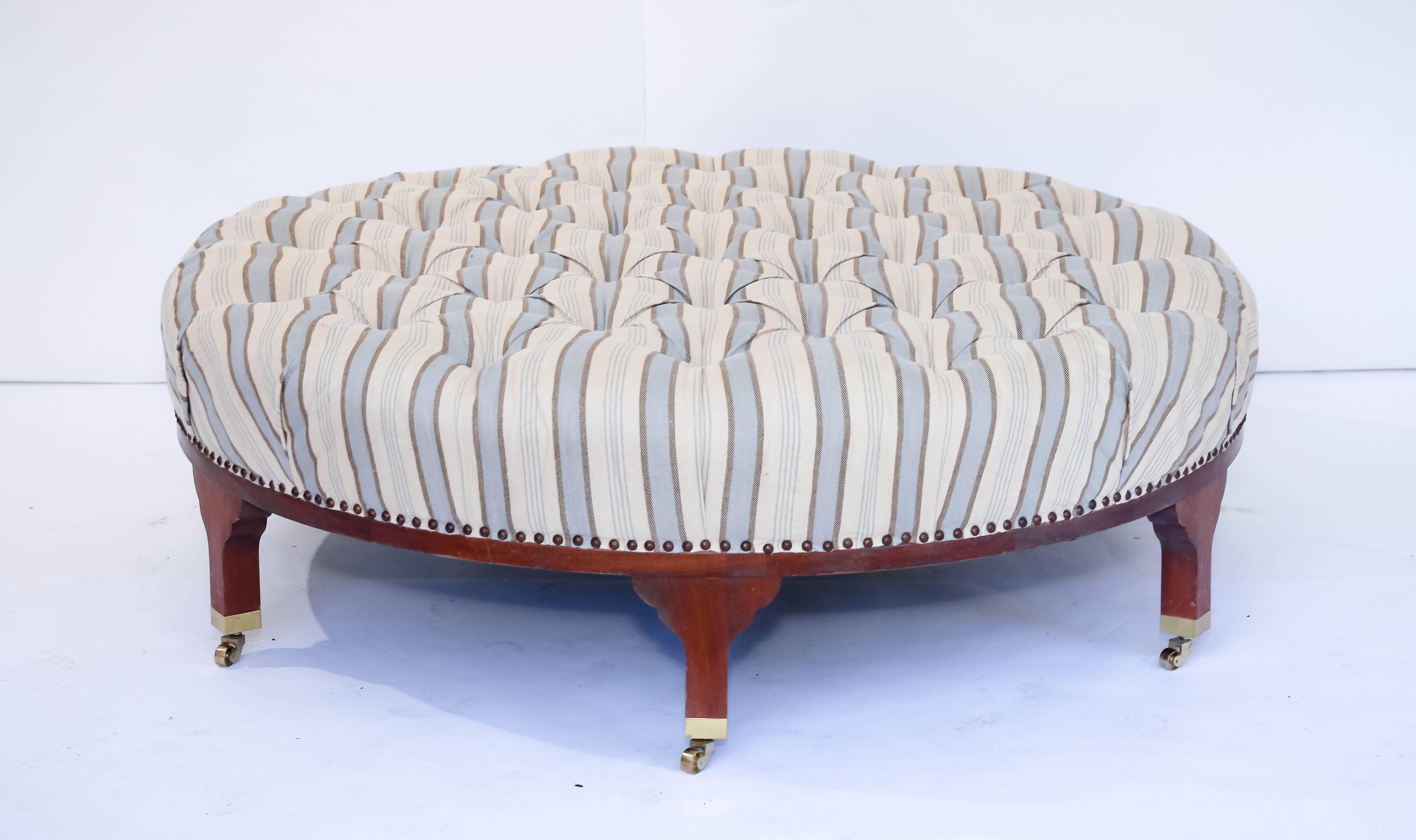 Large Round Tufted Ottoman with Striped Upholstery In Excellent Condition In New York City, NY