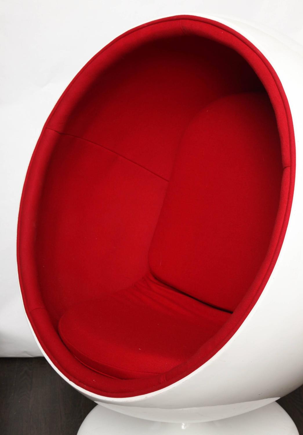 1960s Globe Chair by Eero Arnio in Fiber Glass, Aluminum and Upholstery
