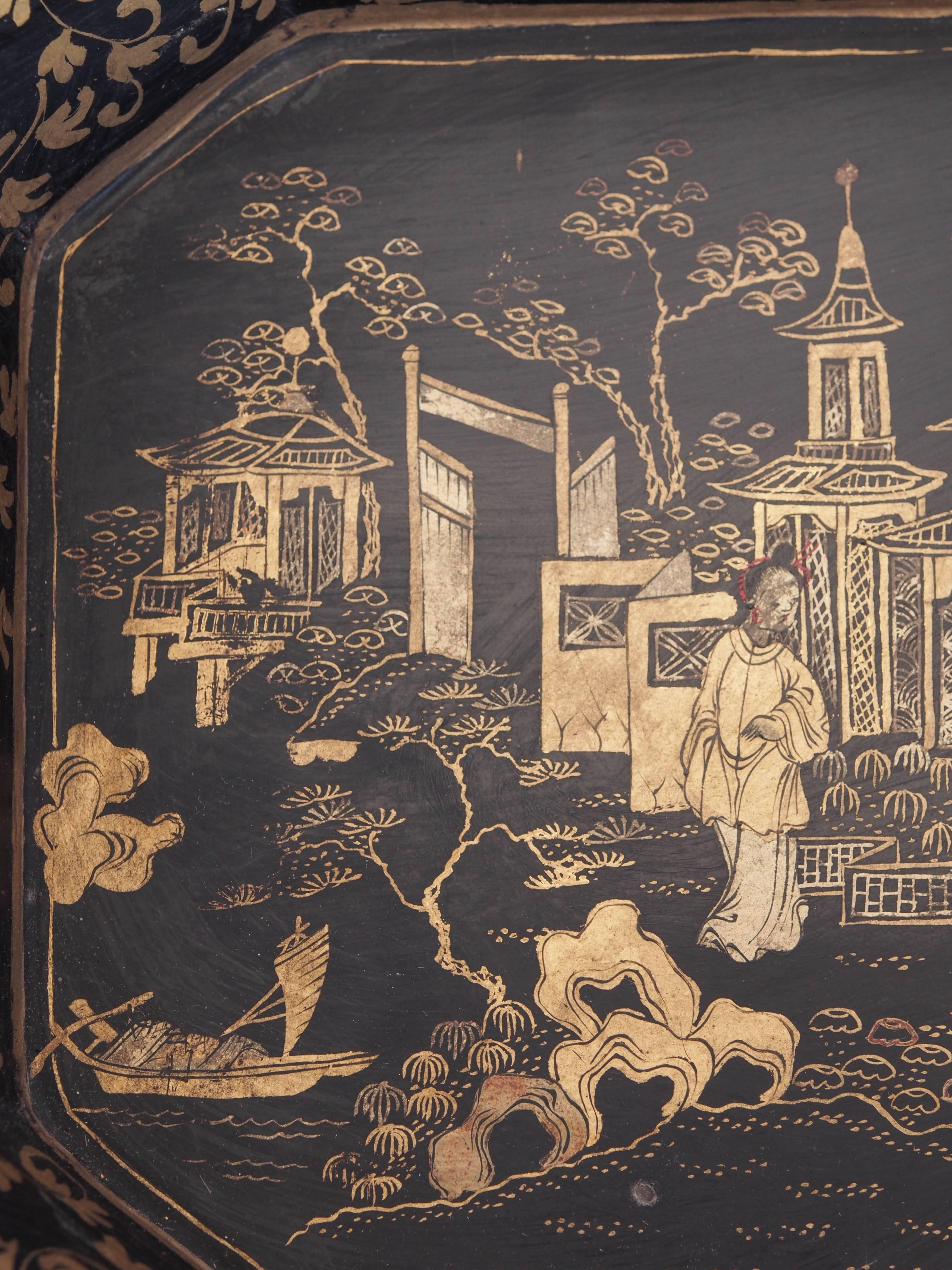 Chinese Laquer Papier Mâché Tray with Gilt Penwork In Good Condition In Natchez, MS