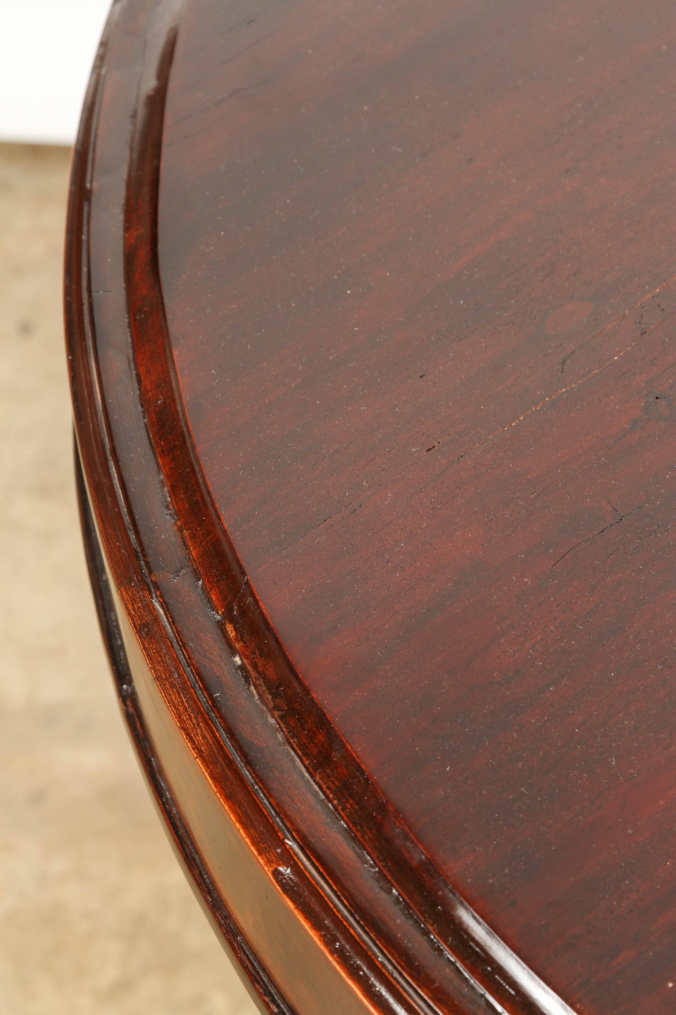 Round Rosewood Table 1