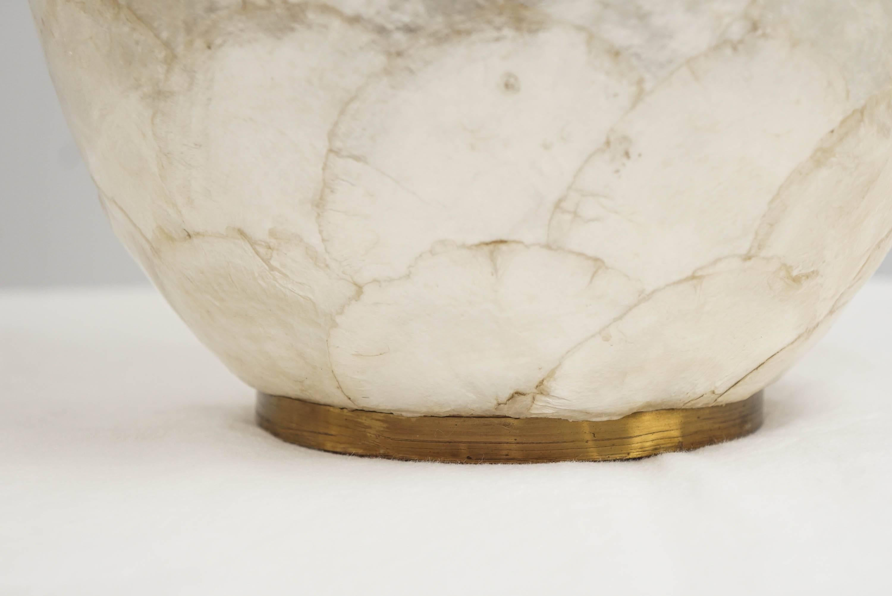 Glam Capiz Shell Table Lamp with Brass Detail, 1970s In Excellent Condition For Sale In Canaan, CT