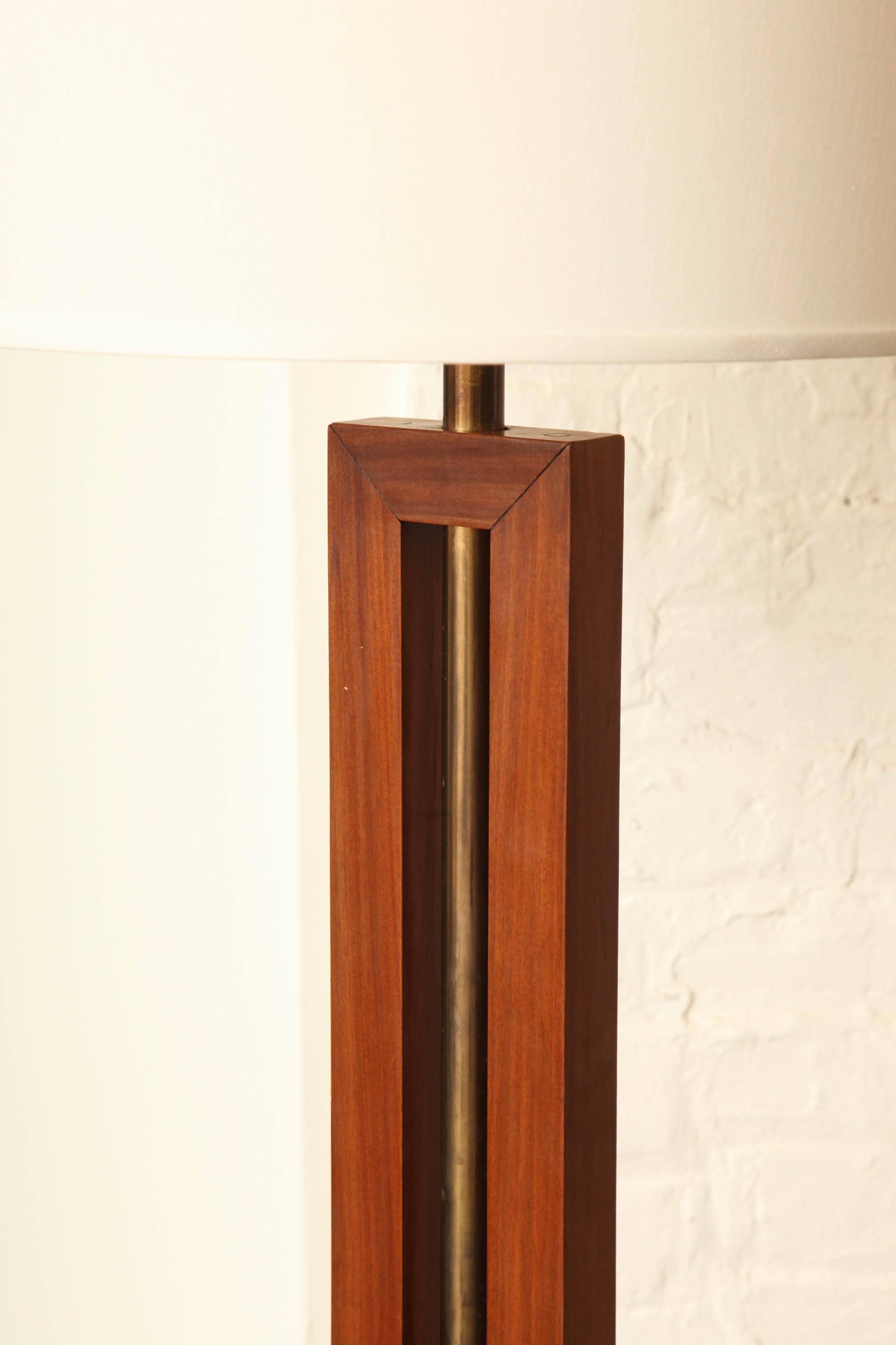 French Tall Wood and Brass Floor Lamp, France, circa 1970 For Sale